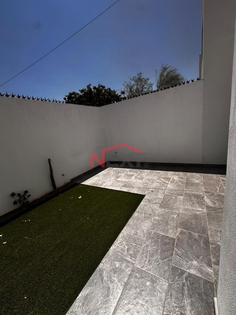 HOUSE FOR RENT IN A RESIDENTIAL NEIGHBORHOOD IN BARCELONA