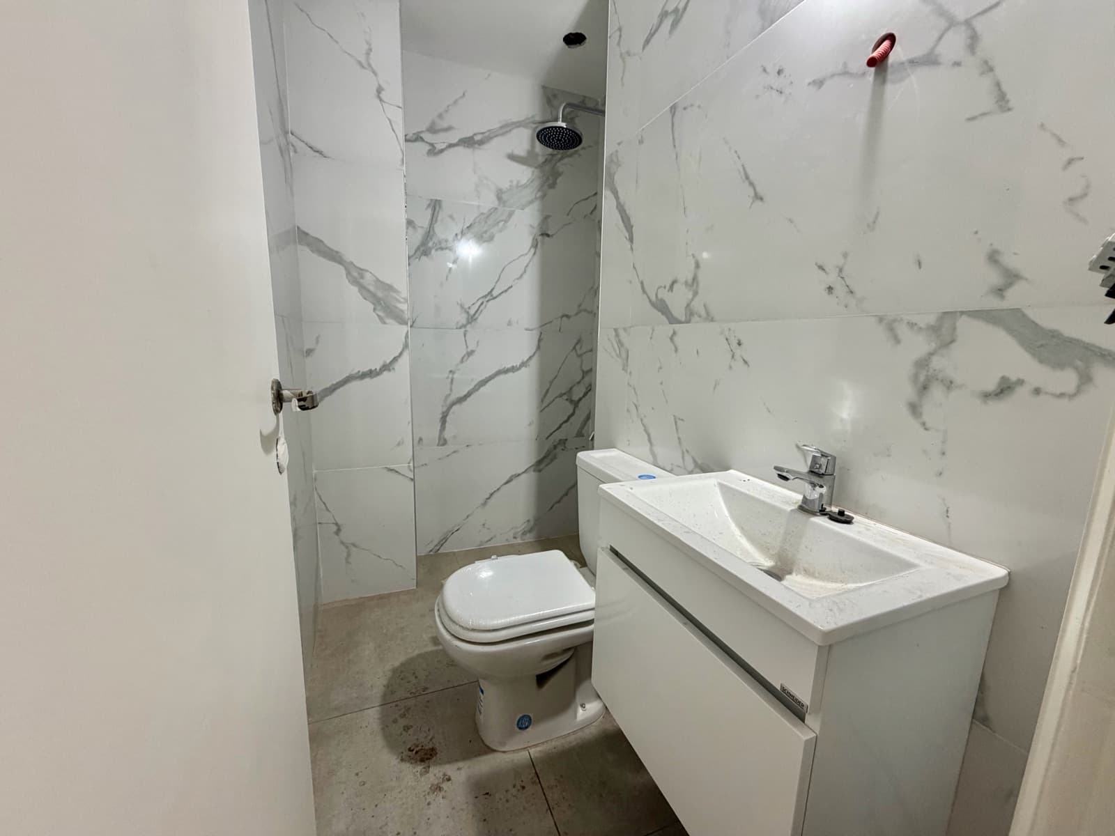 FOR SALE - 3-bedroom apartment, half-floor unit with two entrances and storage room - Downtown, Rosario