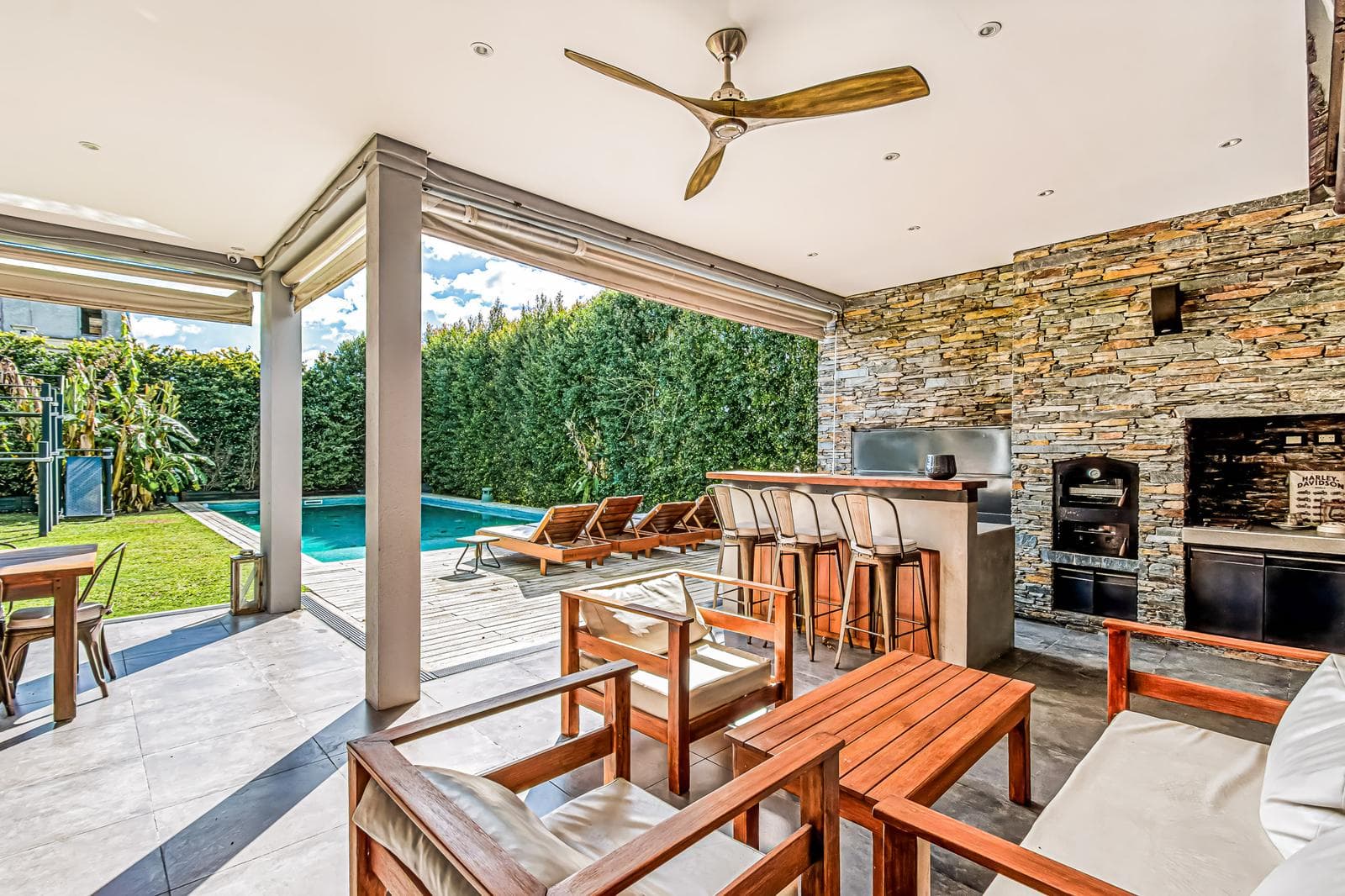 HOUSE FOR SALE IN WINDBELLS