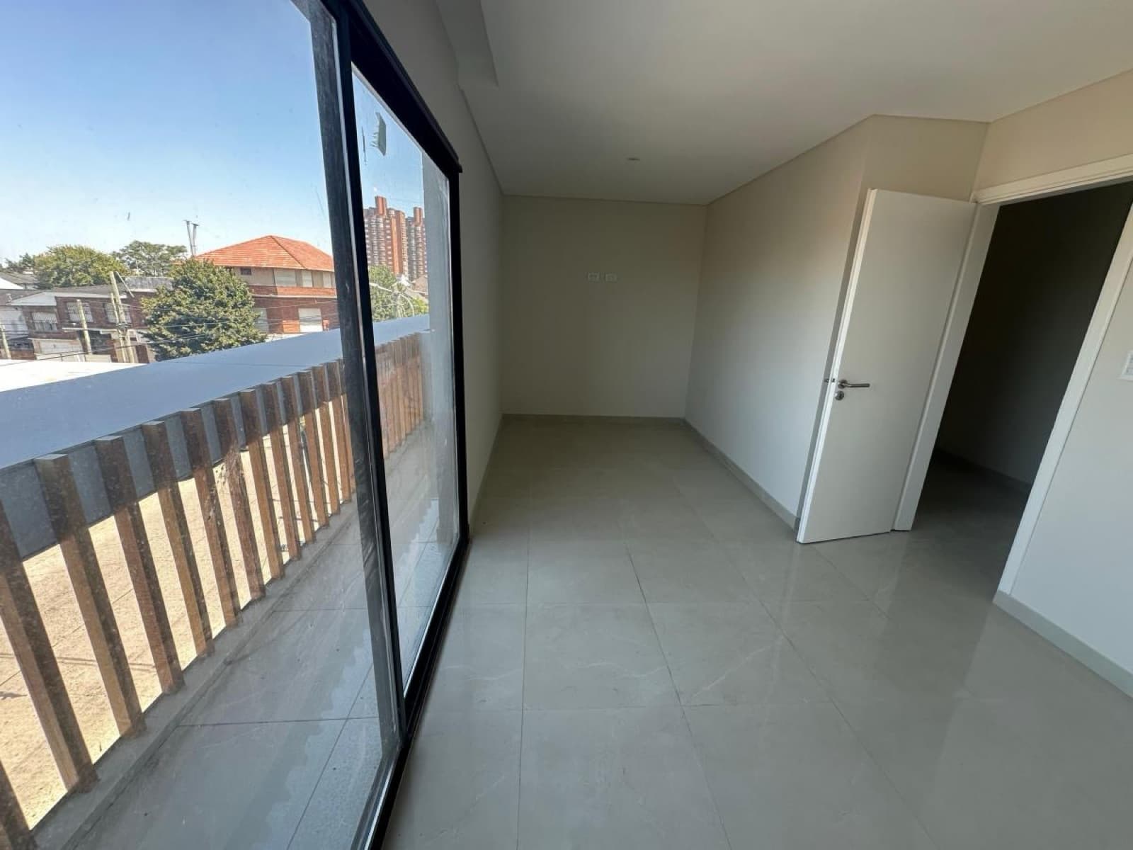 FOR SALE: Luxury duplex with patio, Villa Primera neighborhood