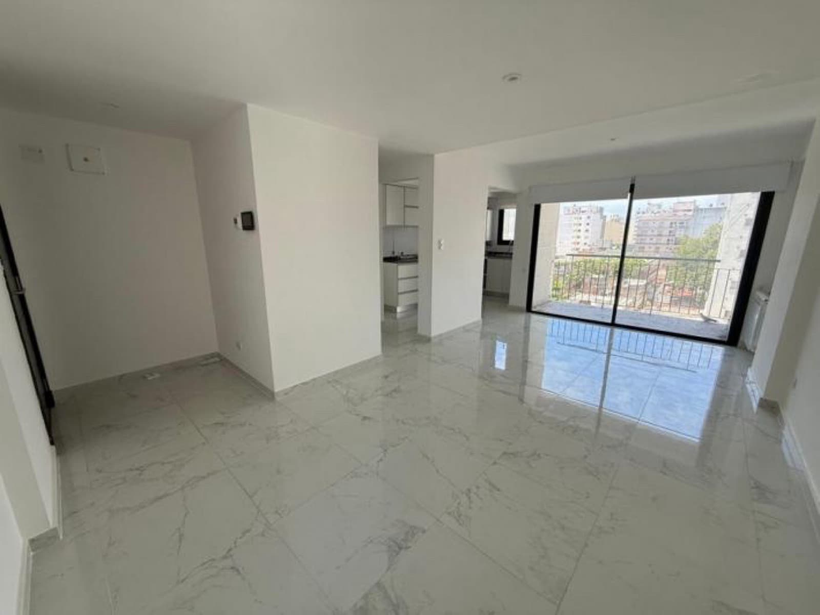 FOR SALE: Brand-new 3-room apartment, La Perla