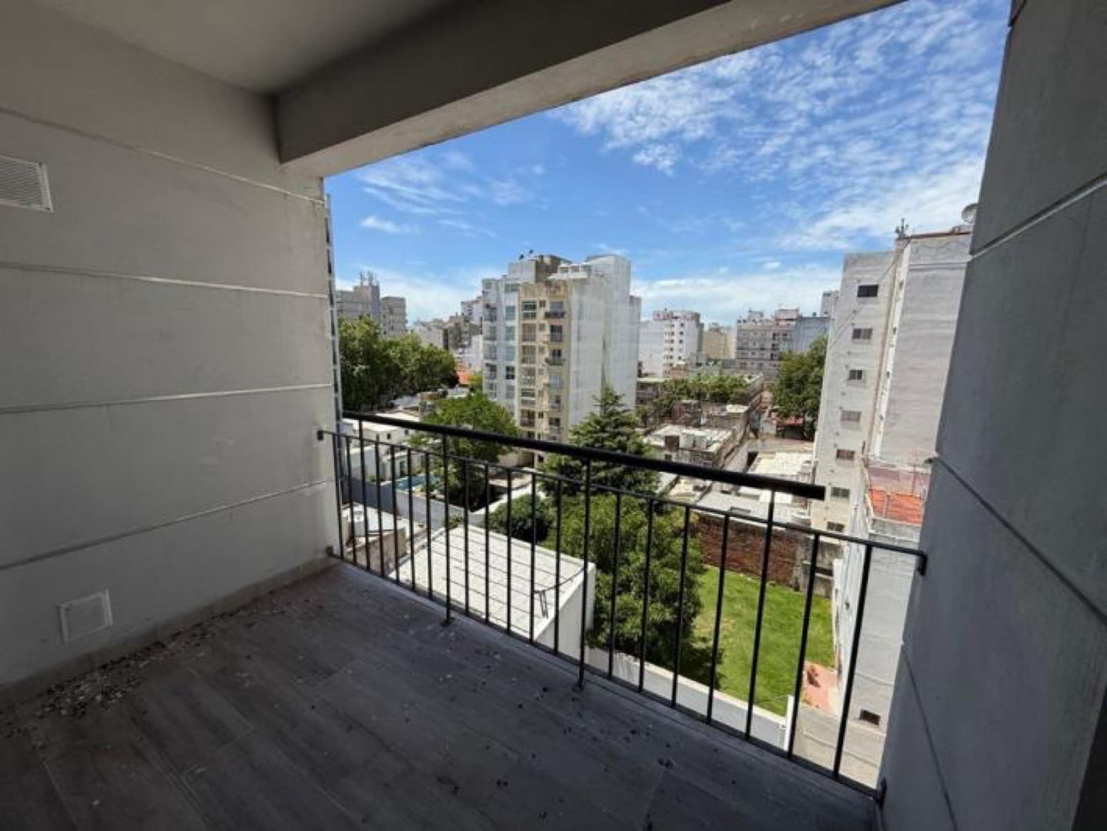 FOR SALE: Brand-new 3-room apartment, La Perla