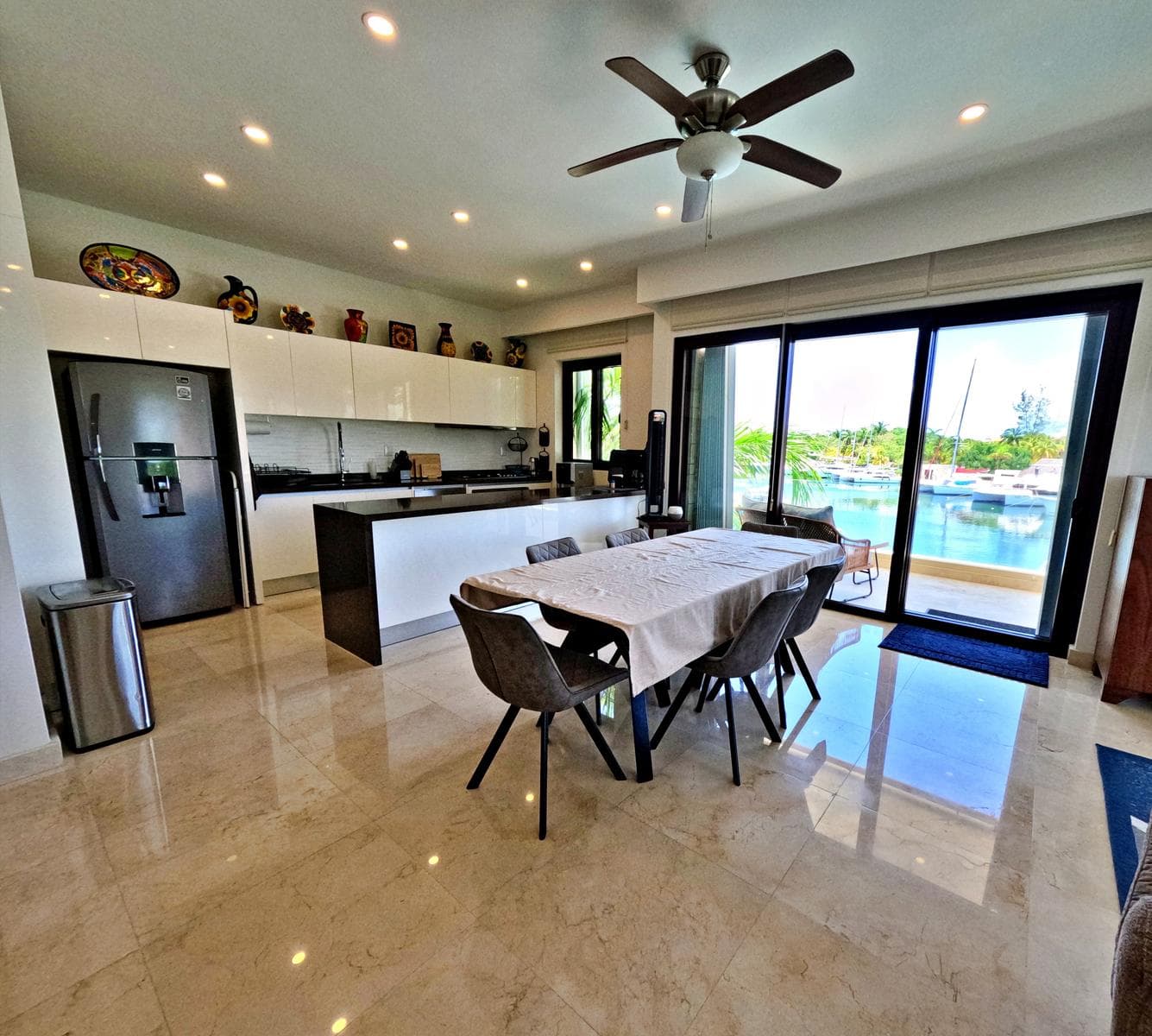 2-bedroom, 2½-bathroom condo with a view of the marina