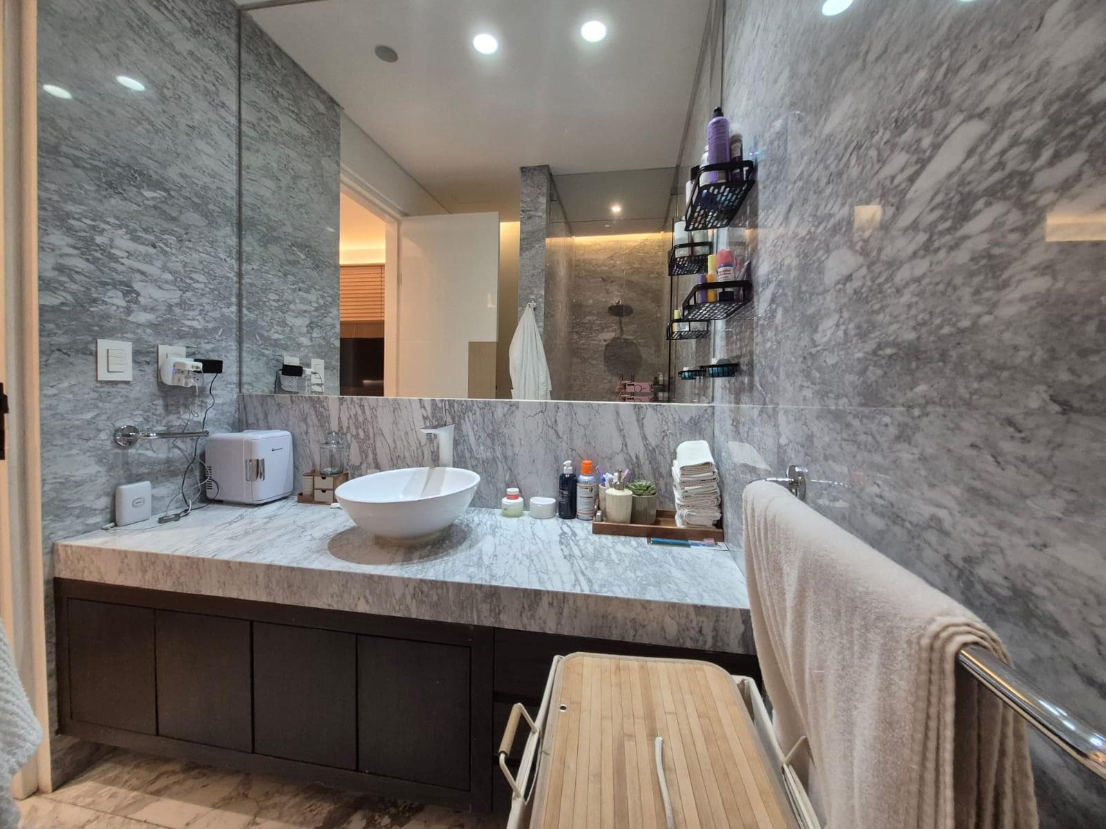 Suite for RENT in Álvaro Obregón, across from the Santa Fé Cuajimalpa Shopping Center on Reforma Santa Fé