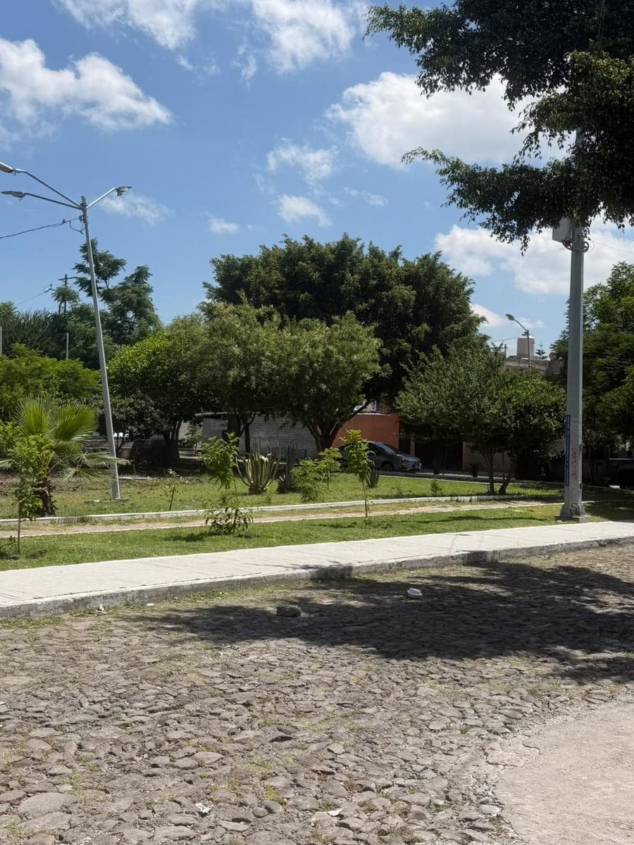 House for Rent Across from the Park, 2 Patios, and a 2-Car Garage, Col. Morelos, Querétaro, in Morelos