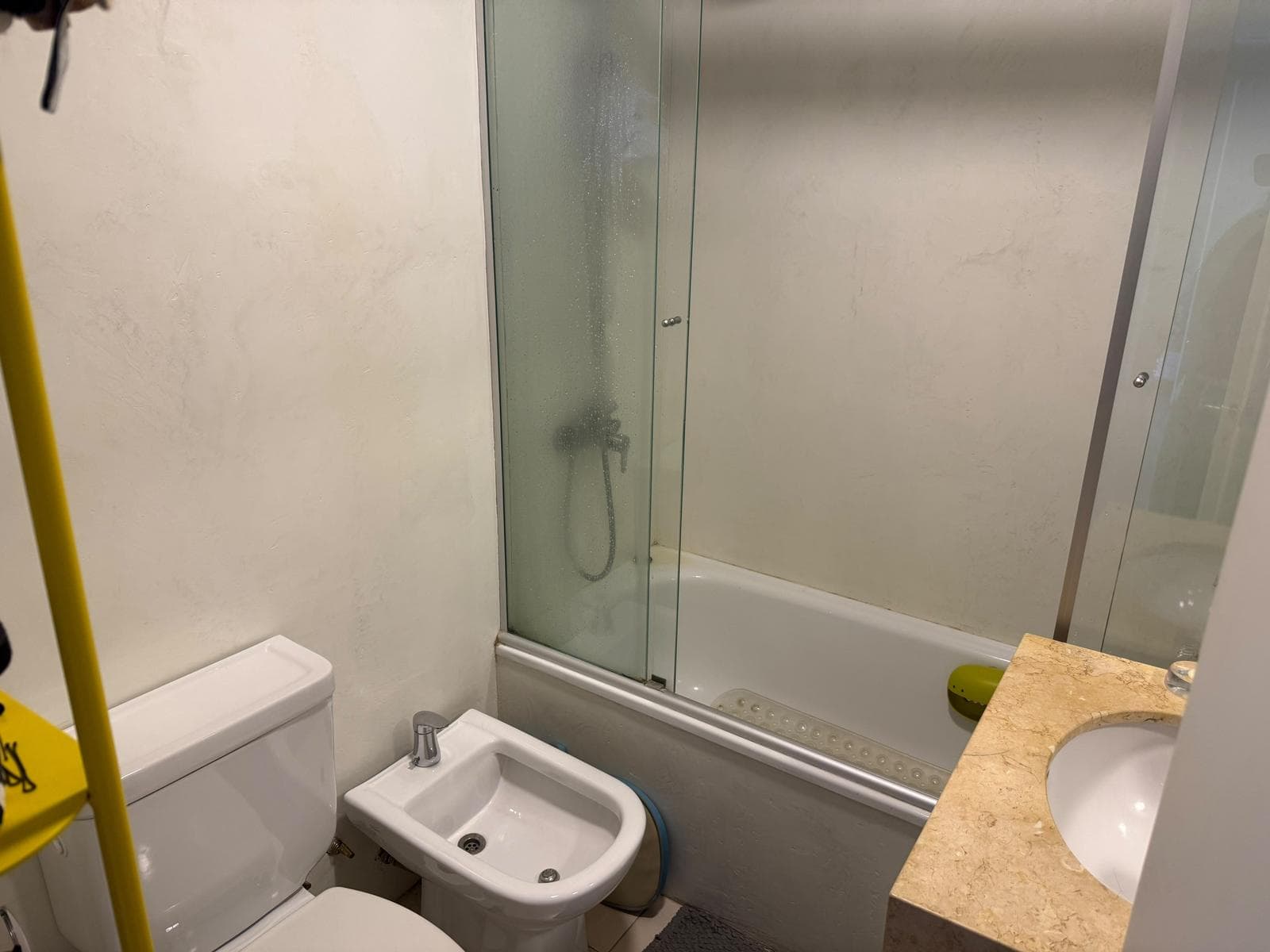 3-Room Apartment for Rent in Colegiales