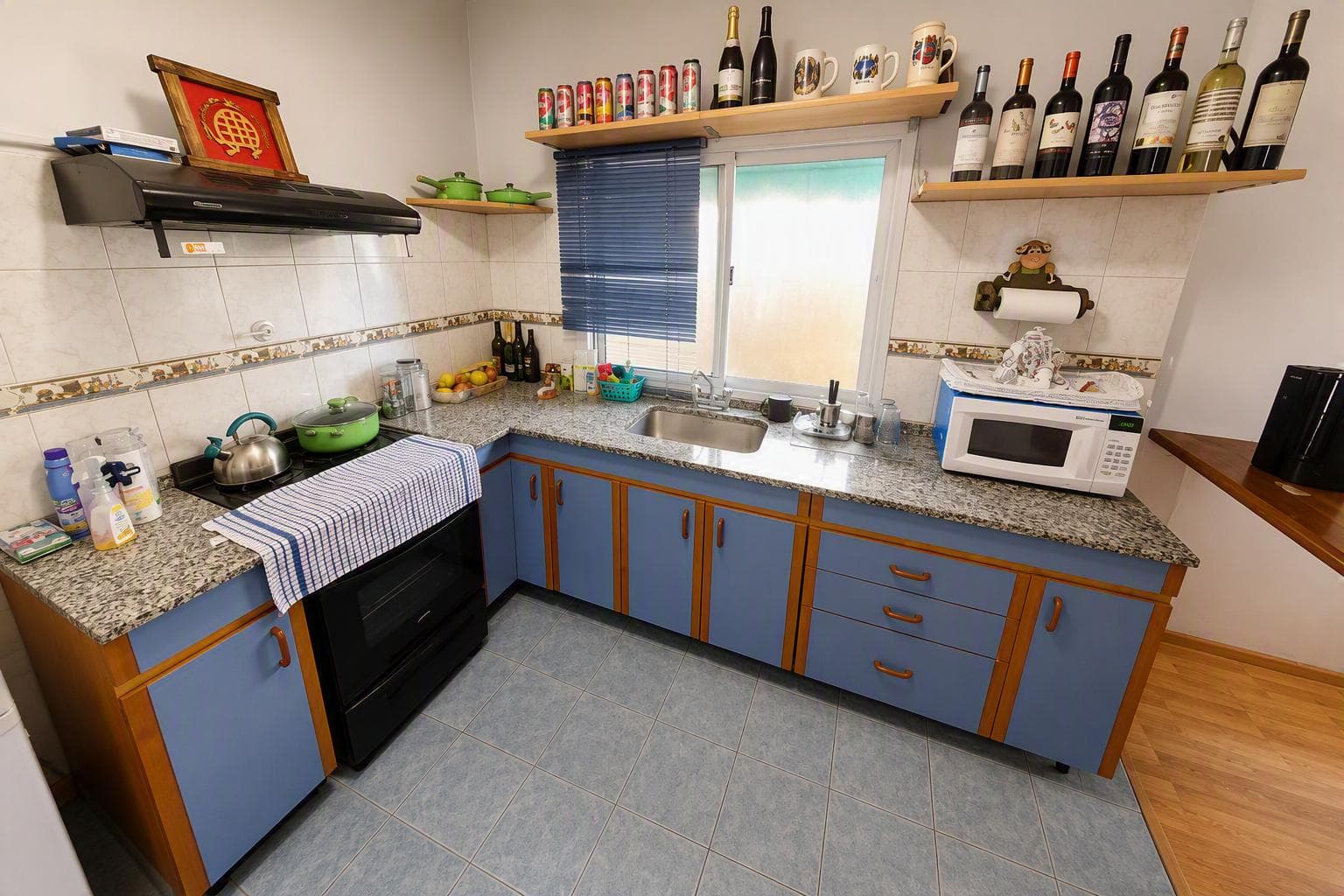 Casa Las Lomitas, large lot, Lomas de Zamora, multi-family home with 2 units, in good condition