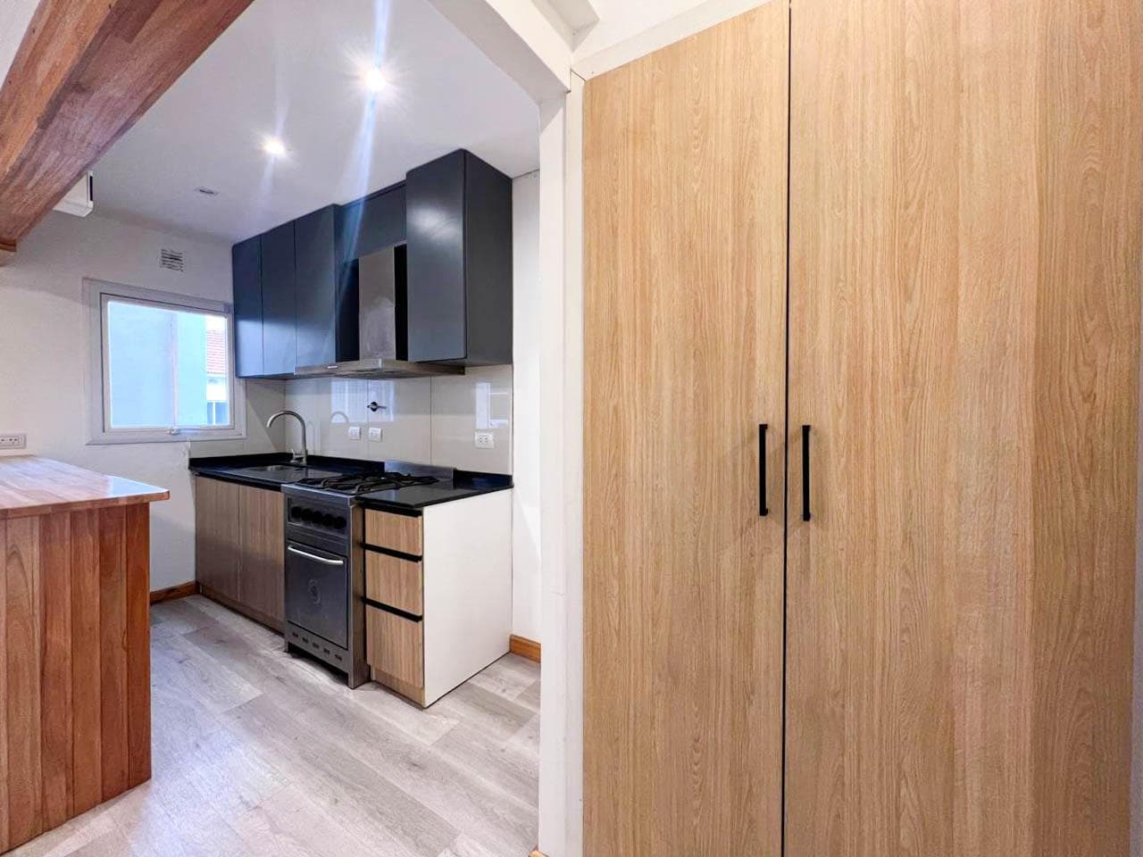 2-ROOM APARTMENT FACING THE BACK OF THE BUILDING, VERY BRIGHT