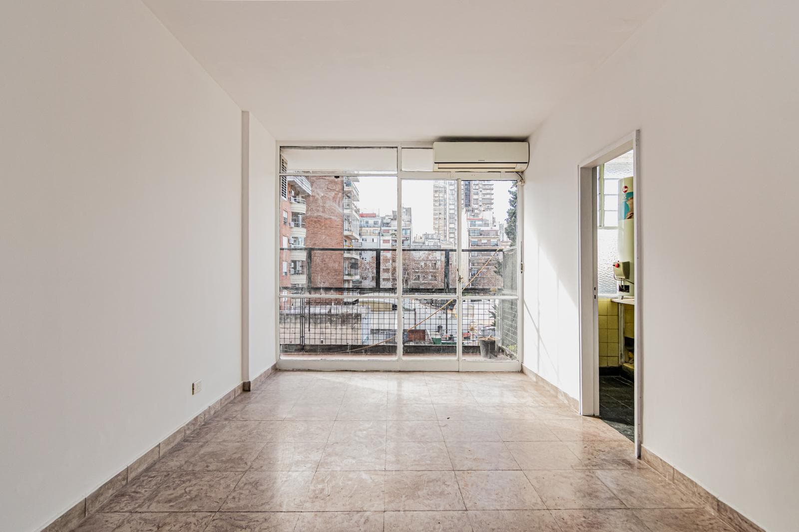4 bedrooms or 3 plus an office - 2 bathrooms - Lots of sunlight!!