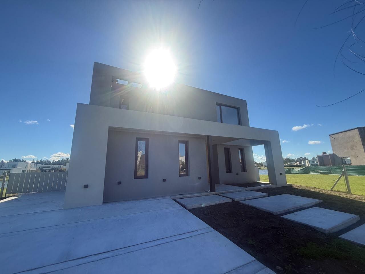 OPPORTUNITY IN SANTA ANA VILLANUEVA: HOUSE FOR SALE