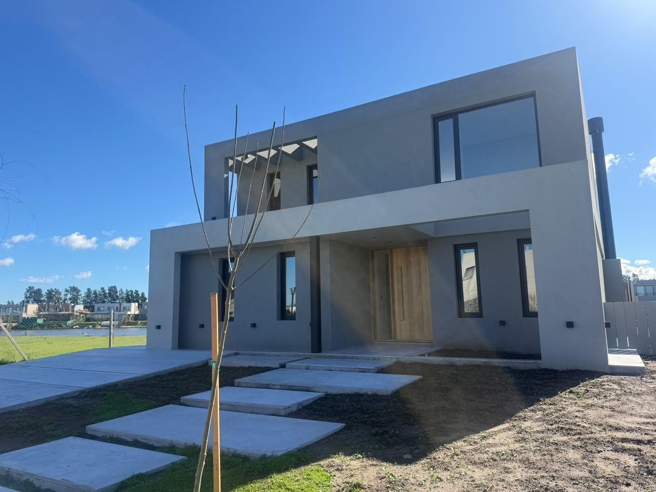 OPPORTUNITY IN SANTA ANA VILLANUEVA: HOUSE FOR SALE
