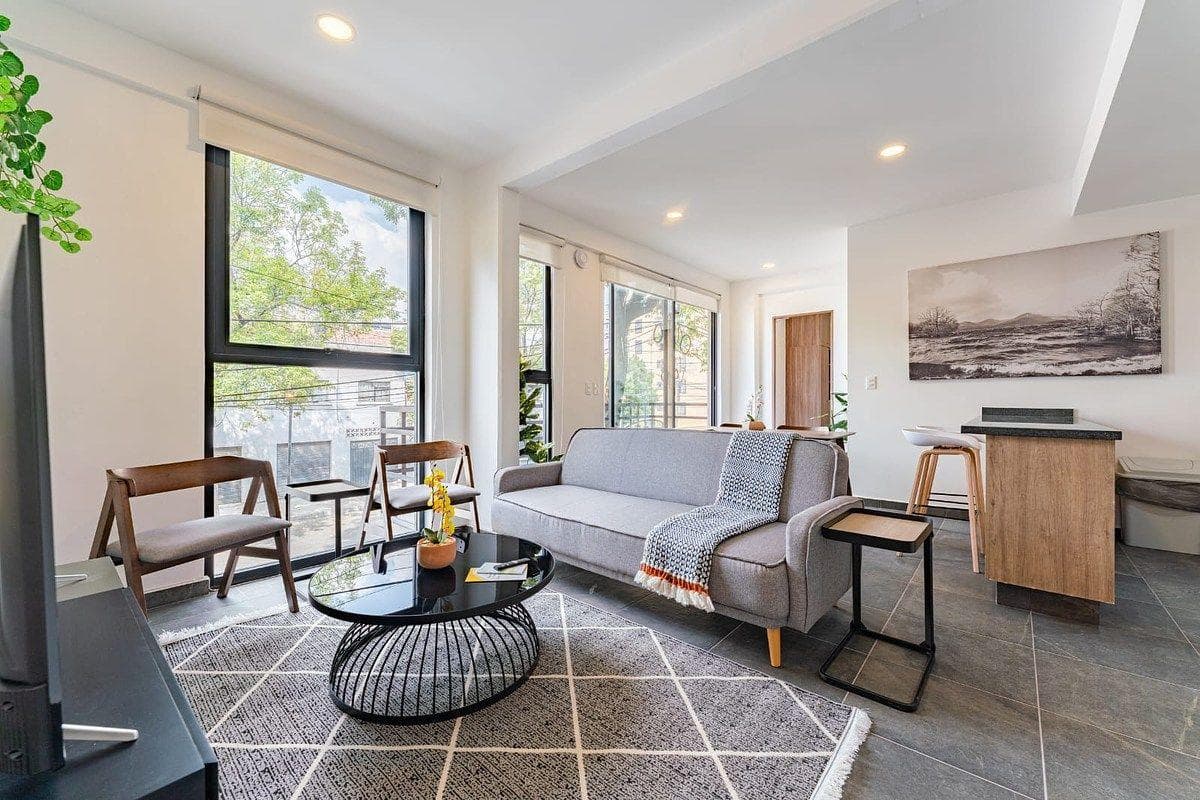 2-bedroom apartment with a private terrace just steps from the Roma neighborhood.
