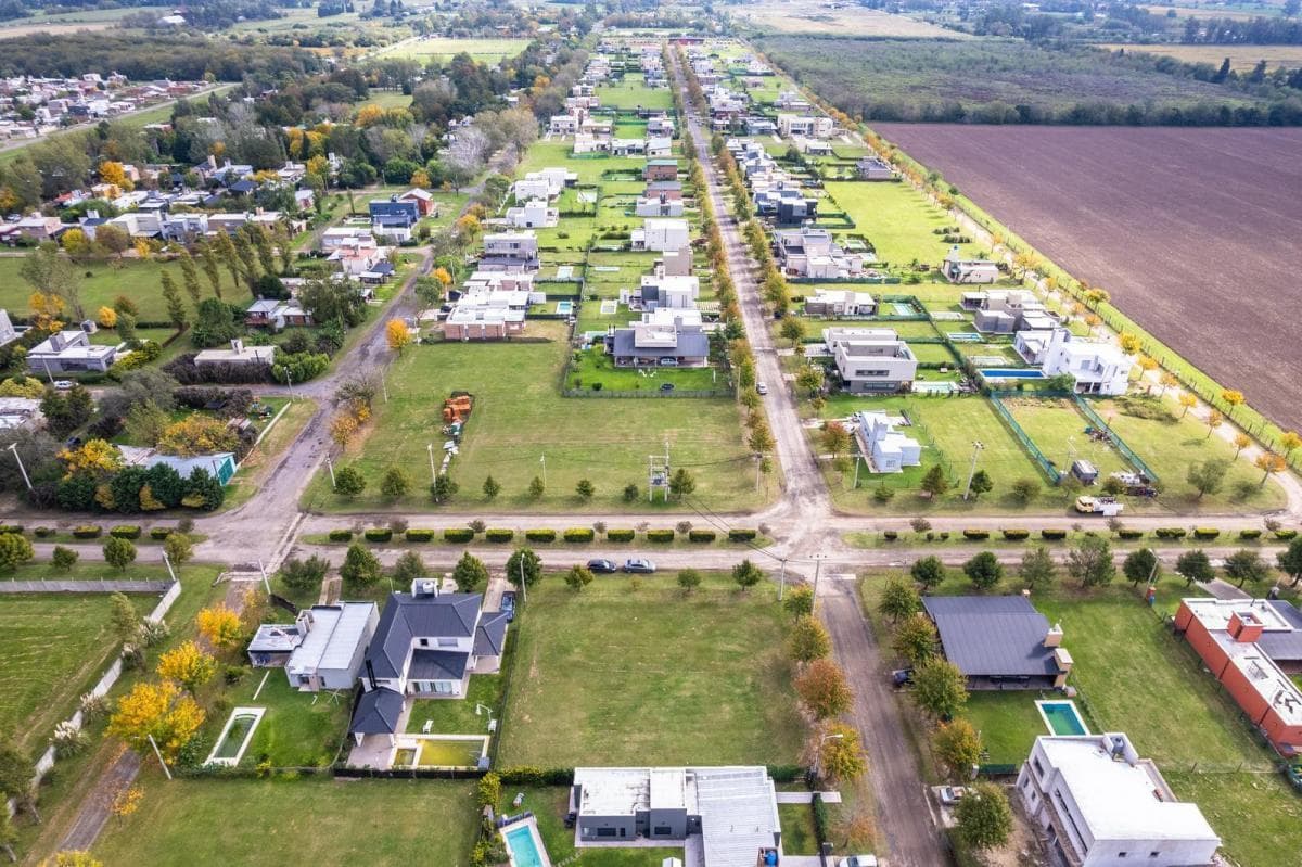 Lot for Sale - IBARLUCEA - CASUARINAS GATED COMMUNITY (LOGARITMO)