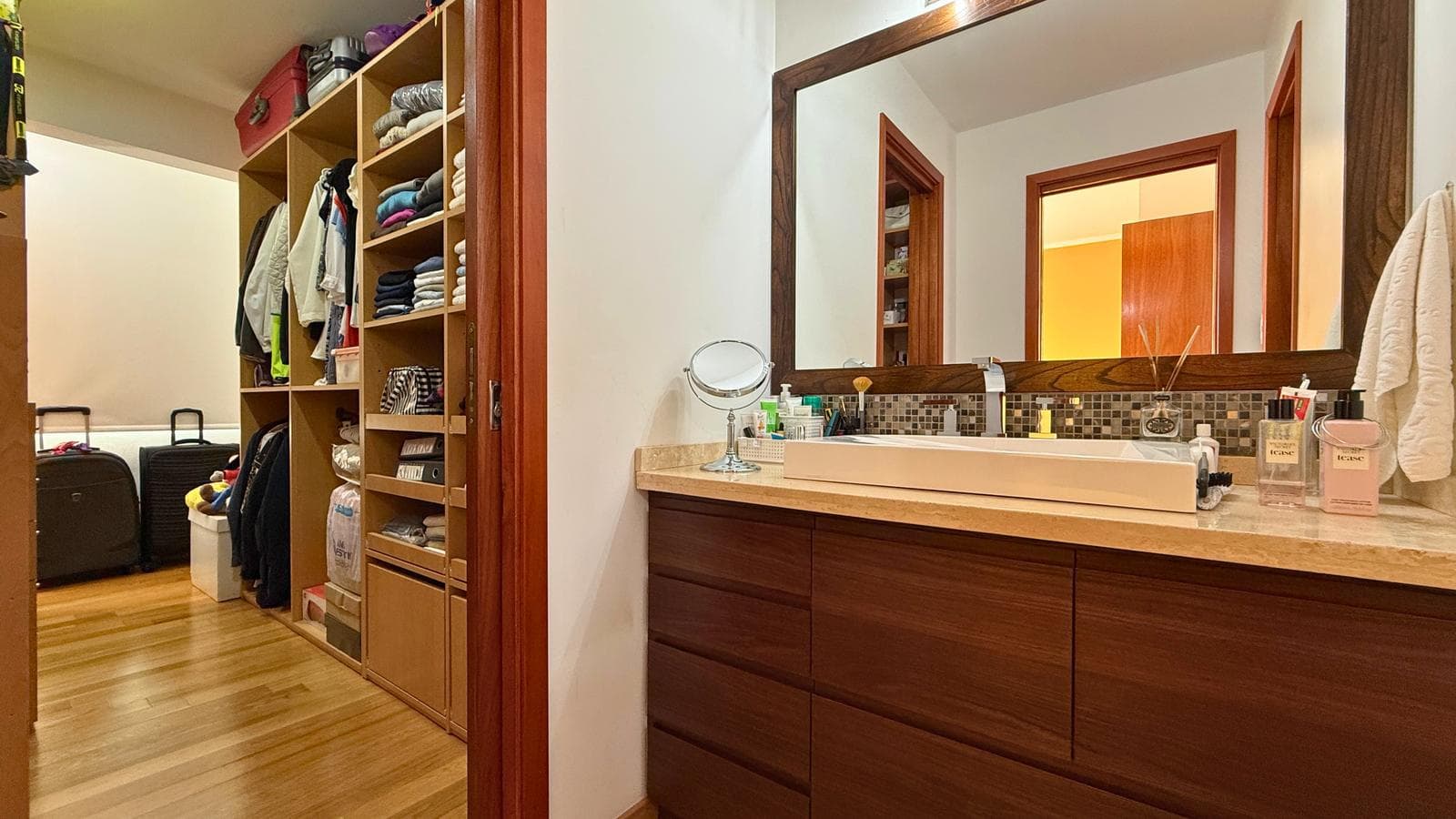 FOR SALE - 2-bedroom apartment with versatile layout | Unobstructed river view | Parking space | Renovated | Güemes 1861