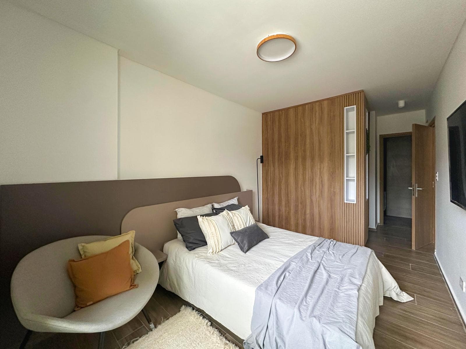 2-bedroom apartments with a private pool and barbecue area, plus amenities