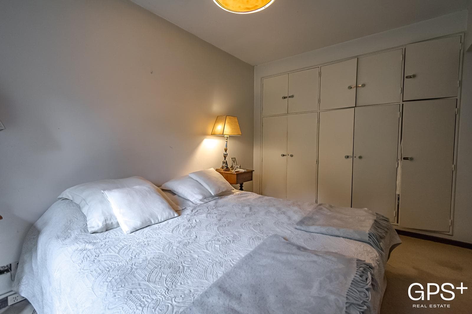 Luminosa PB de CATEGORIA en inmejorable UBICACIÓN con gran jardín, un Oasis en Barrio Parque