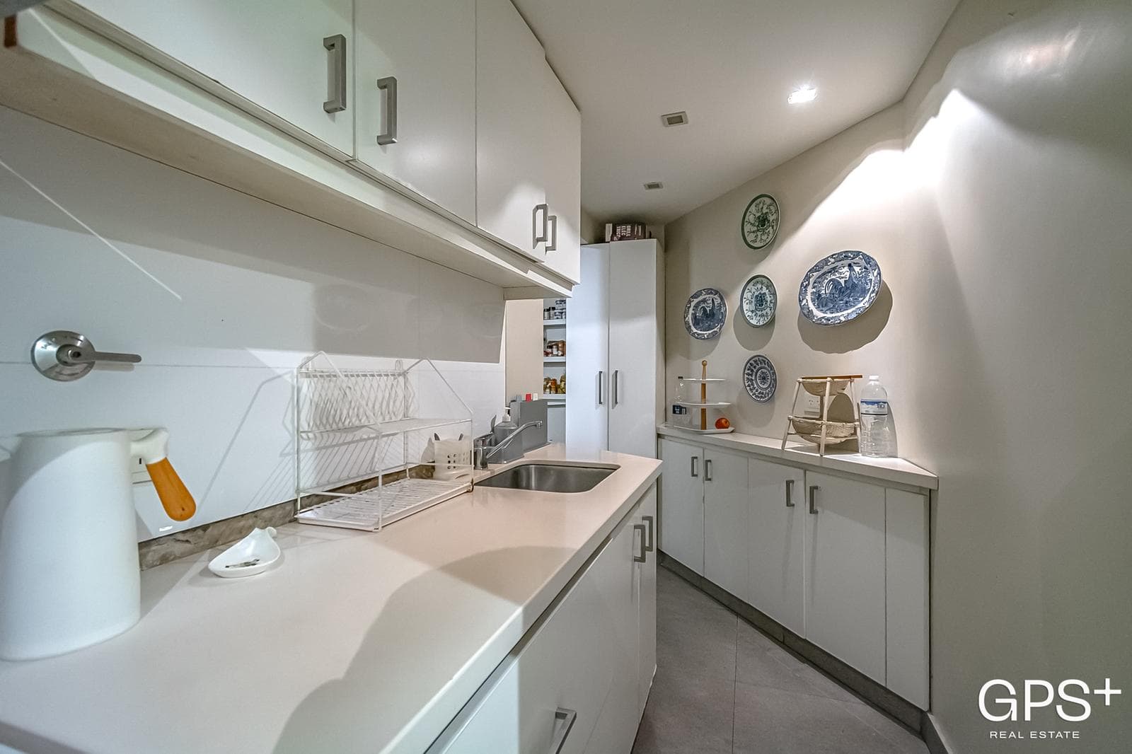 Luminosa PB de CATEGORIA en inmejorable UBICACIÓN con gran jardín, un Oasis en Barrio Parque