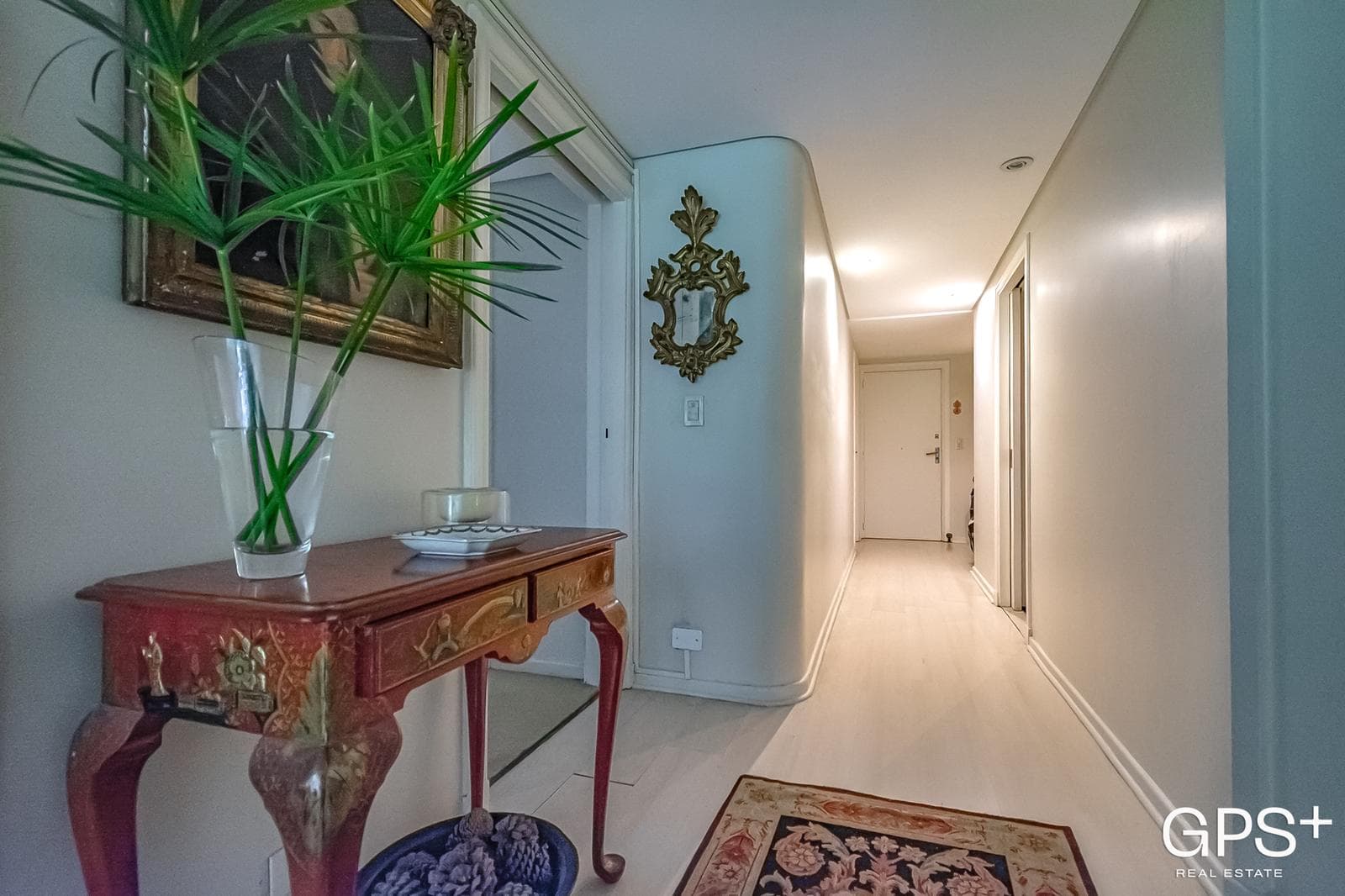 Luminosa PB de CATEGORIA en inmejorable UBICACIÓN con gran jardín, un Oasis en Barrio Parque