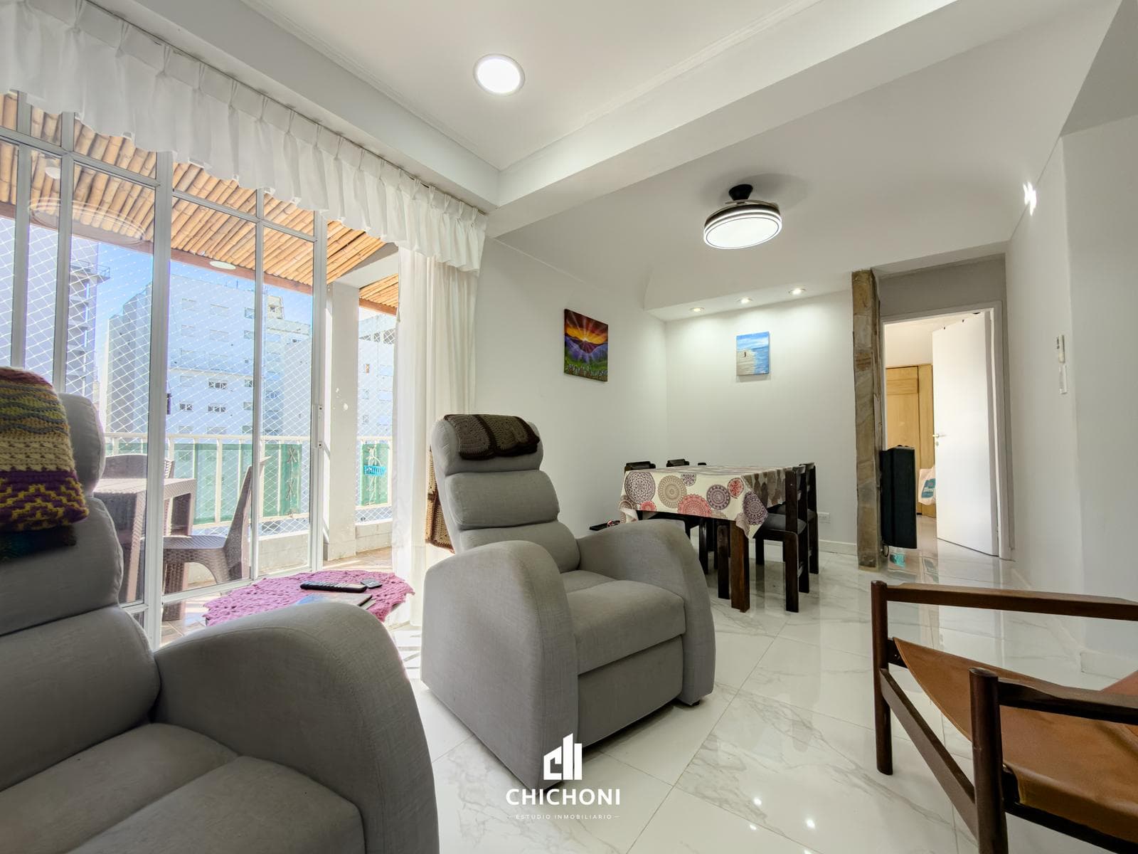 For Sale - 3-room apartment - Street-facing - Balcony - Renovated - Terminal Vieja neighborhood