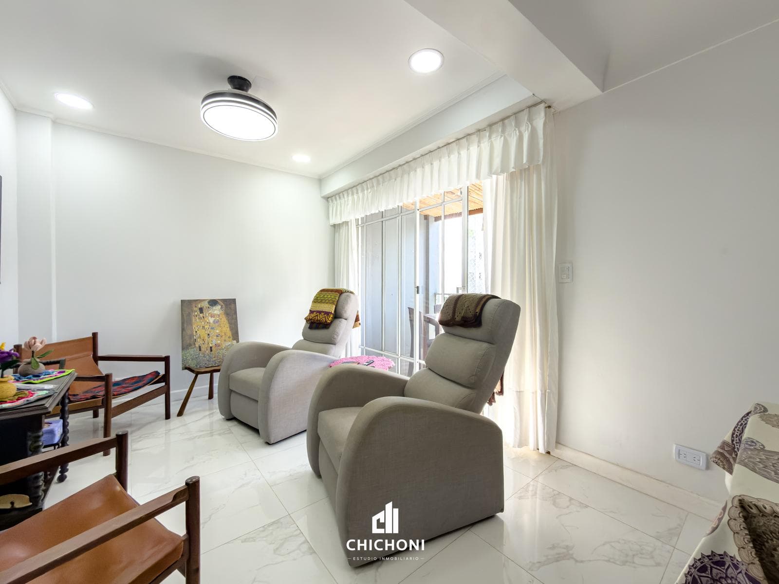 For Sale - 3-room apartment - Street-facing - Balcony - Renovated - Terminal Vieja neighborhood