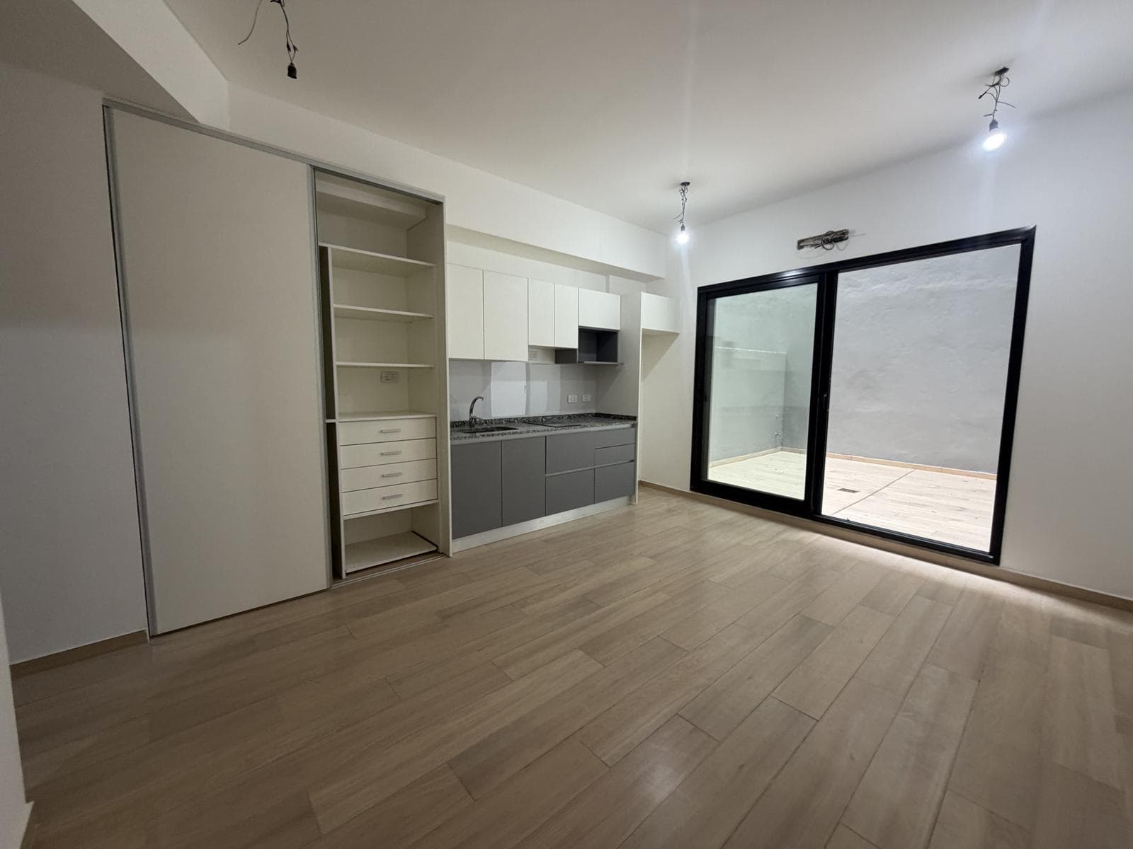 BRAND-NEW STUDIO APARTMENT FOR SALE WITH PATIO AND AMENITIES IN RECOLETA
