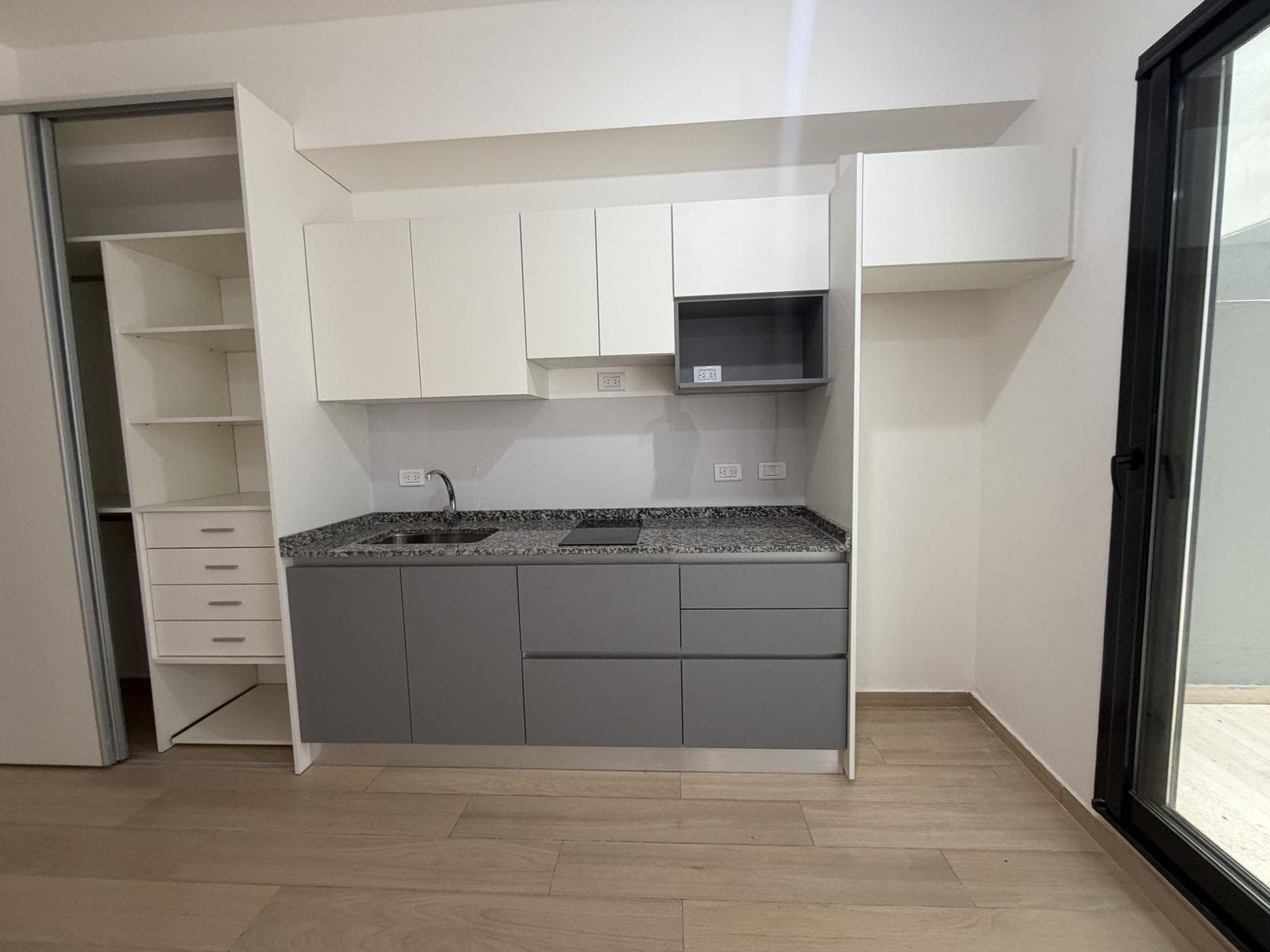 BRAND-NEW STUDIO APARTMENT FOR SALE WITH PATIO AND AMENITIES IN RECOLETA