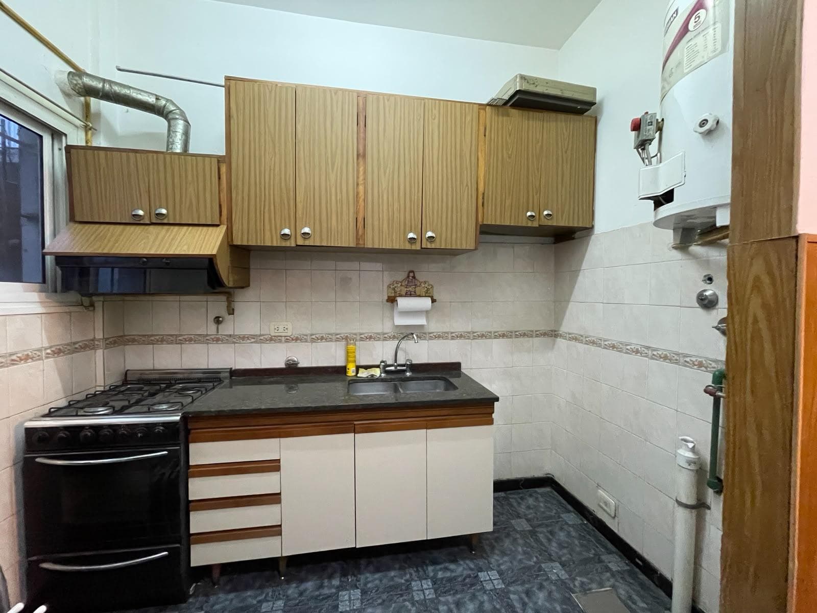 Two-room apartment for sale in downtown Morón