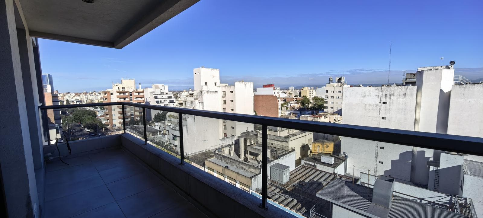 Apartment in Alta Córdoba - 2 bedrooms, garage, and balcony