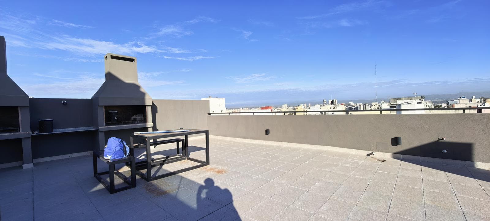 Apartment in Alta Córdoba - 2 bedrooms, garage, and balcony