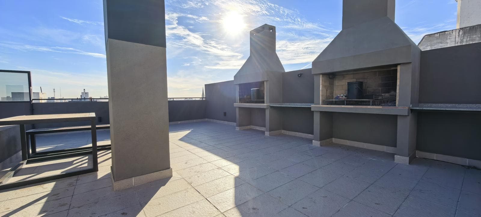 Apartment in Alta Córdoba - 2 bedrooms, garage, and balcony