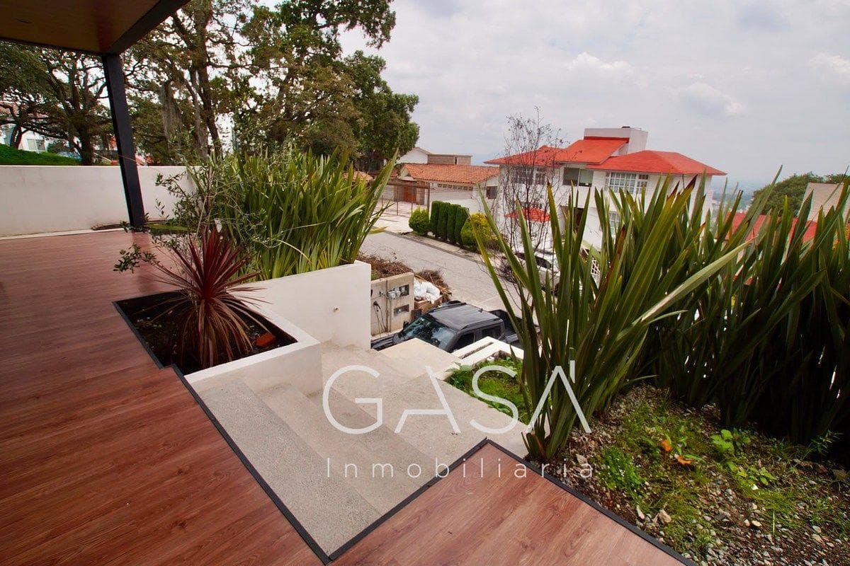 House for Sale in the Sayavedra Sheffield District