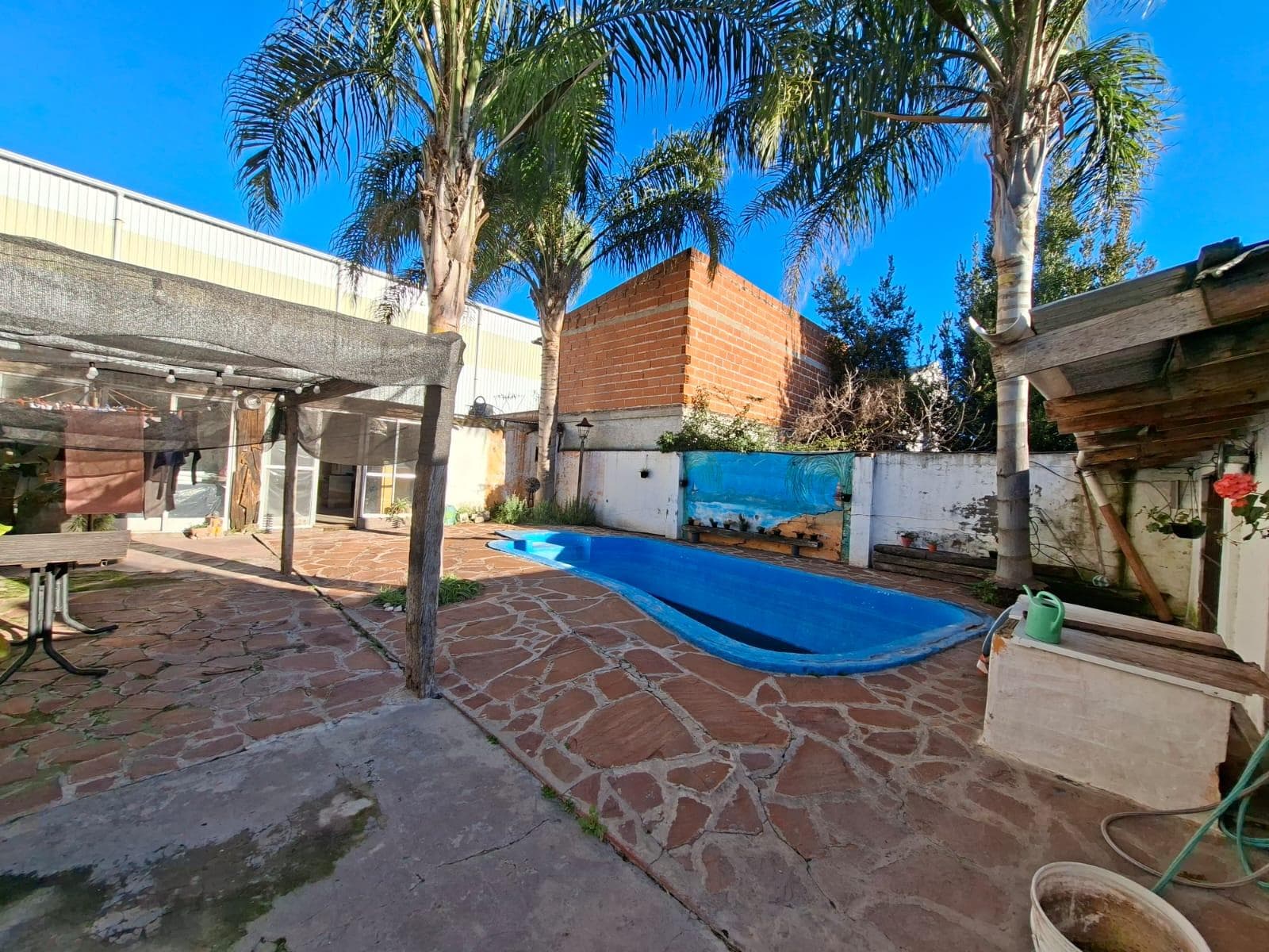 House for Sale in Downtown Garin
