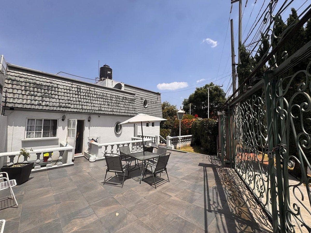 House for Sale in Lomas de Bellavista