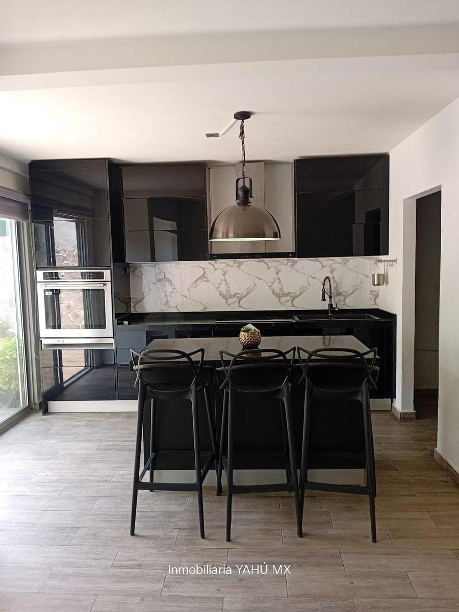 House in Bosque Real