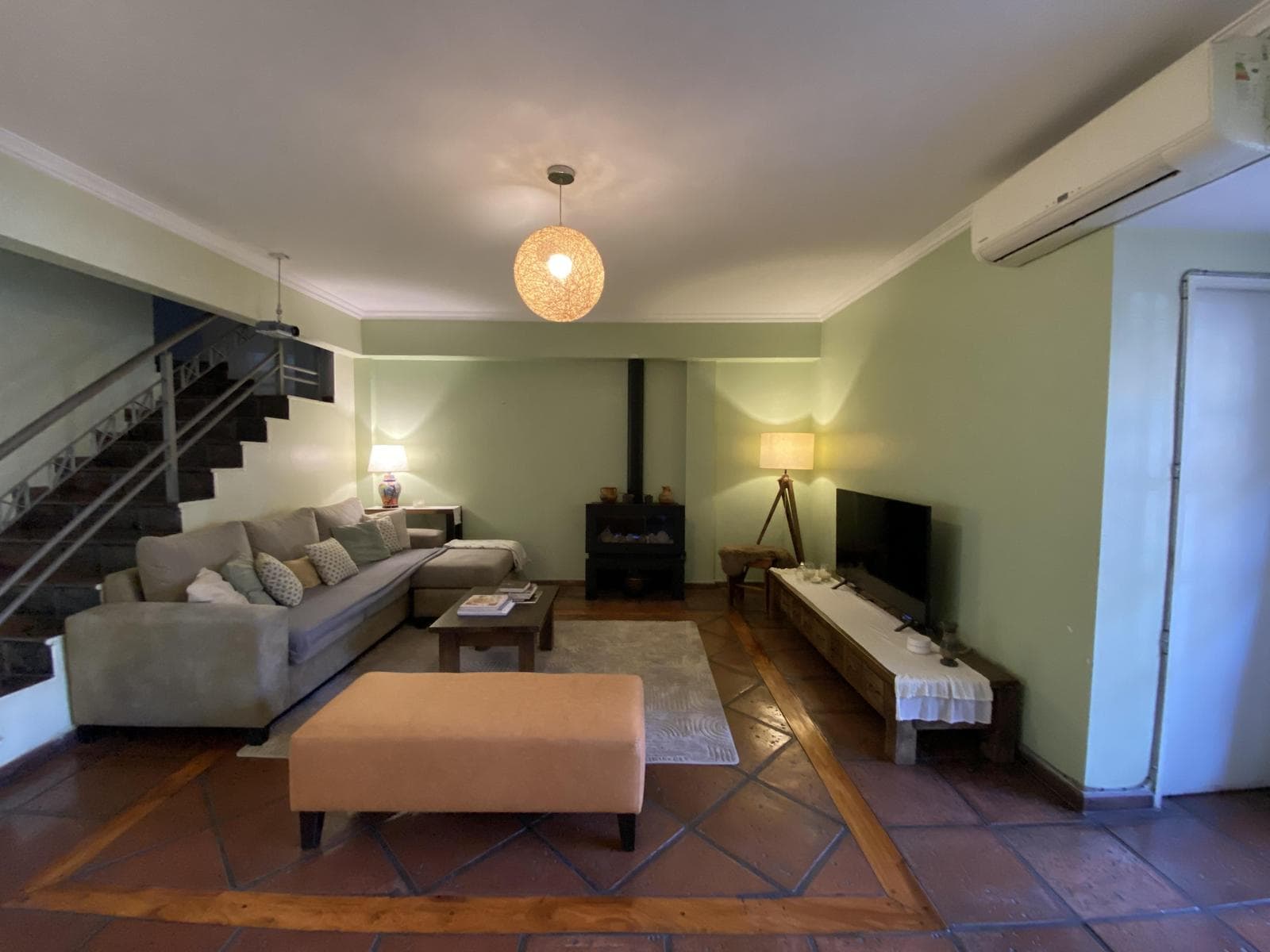 FOR SALE | 5-ROOM DUPLEX-STYLE APARTMENT | AVELLANEDA PARK