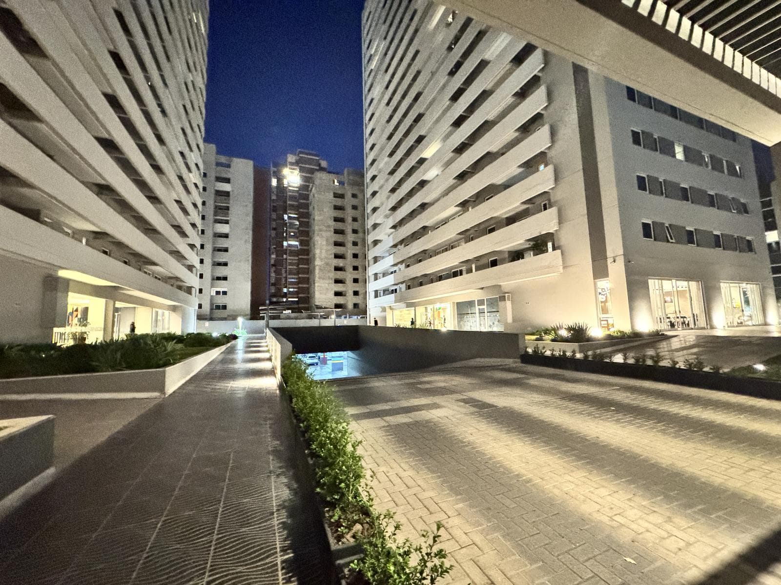 GARAGE FOR SALE IN THE GNI COFICO COMPLEX | 24-HOUR SECURITY