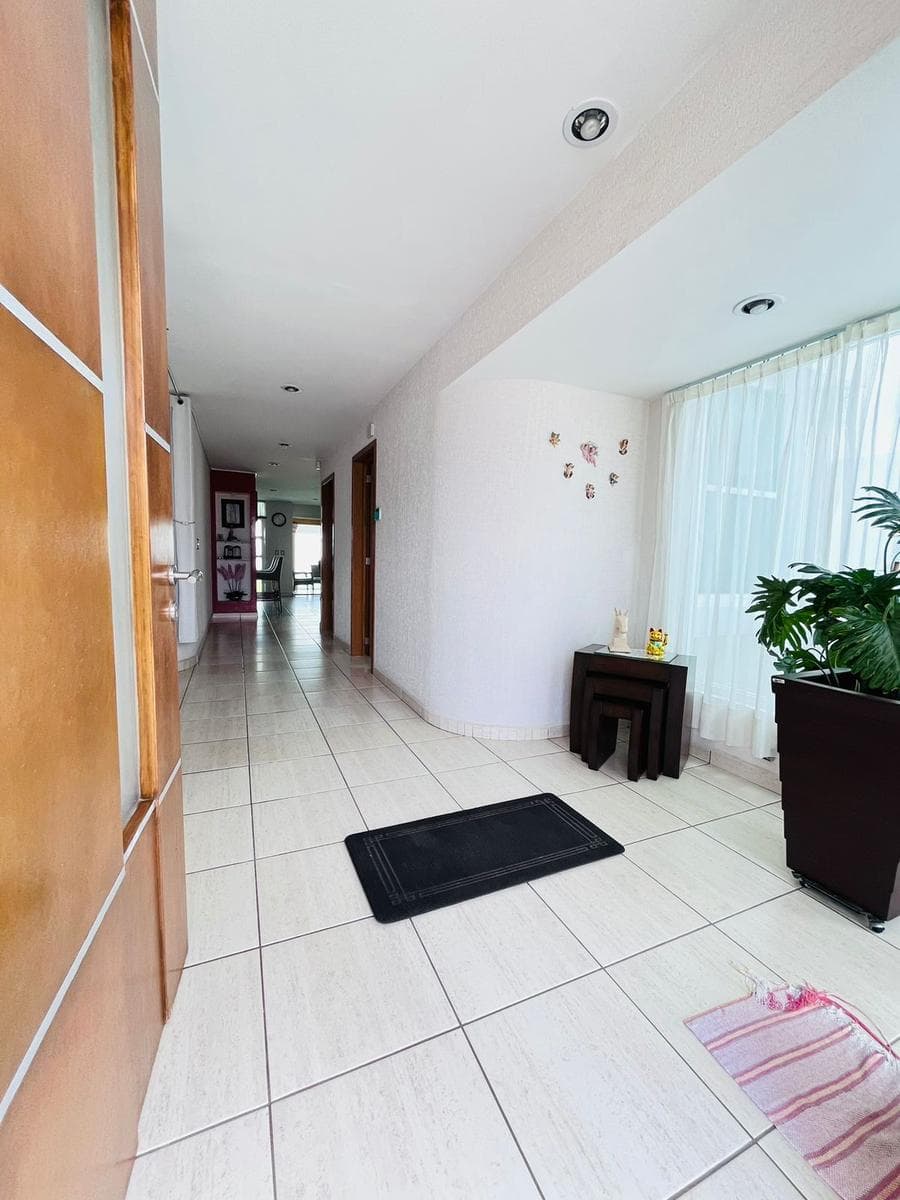 House for Sale in CUMBRES DEL LAGO