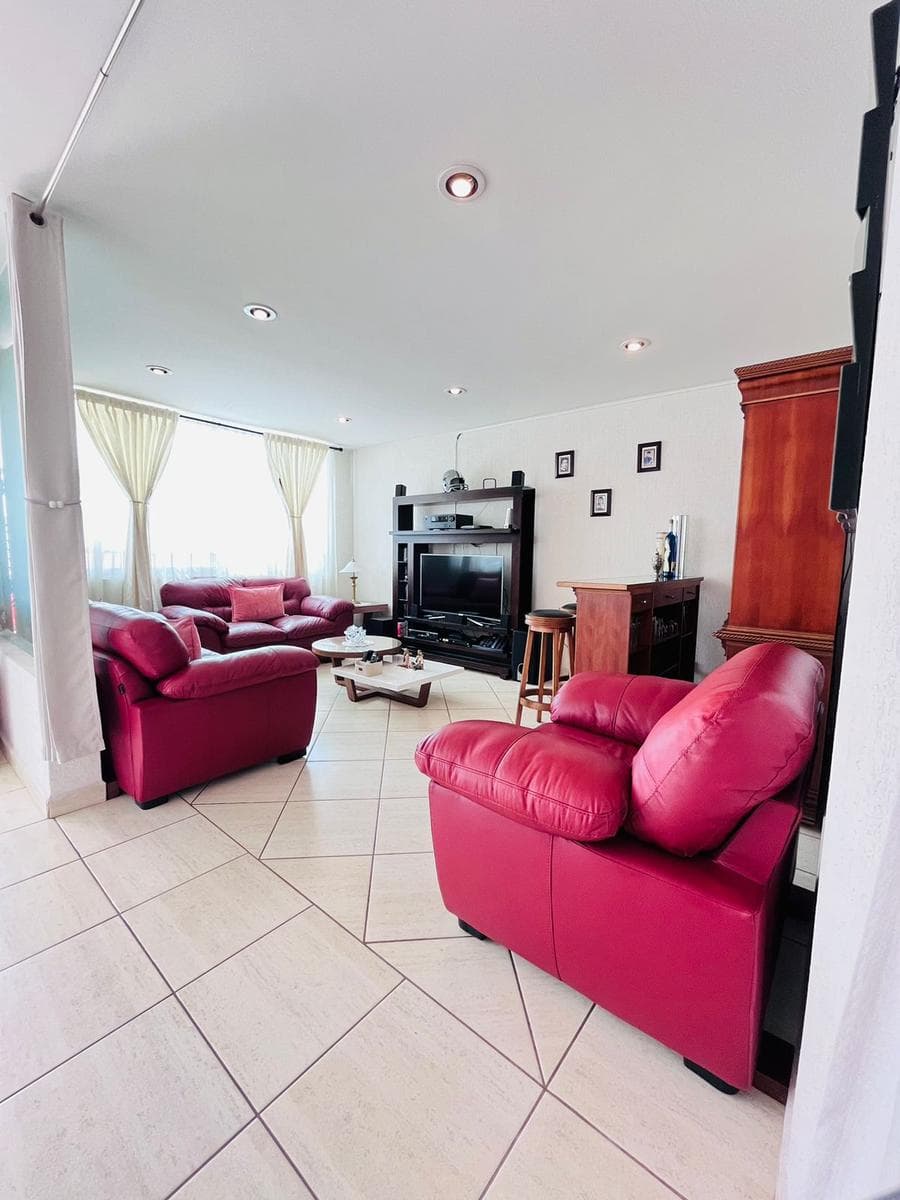 House for Sale in CUMBRES DEL LAGO