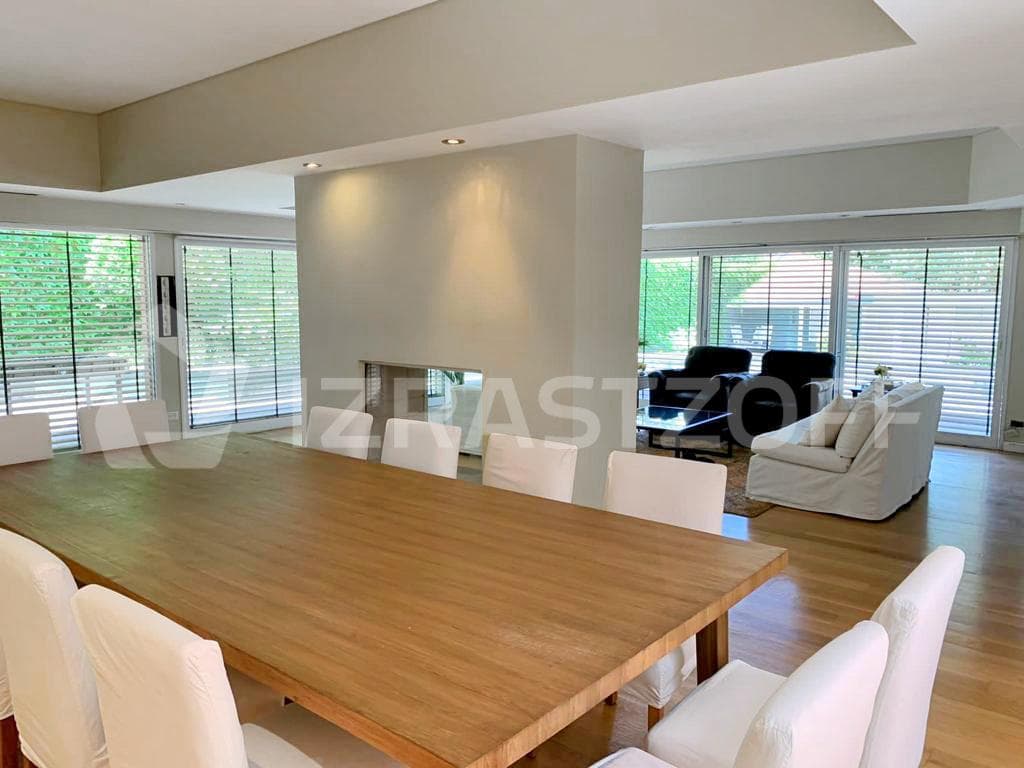 Luxury Home for Sale in La Lucila. Excellent location.