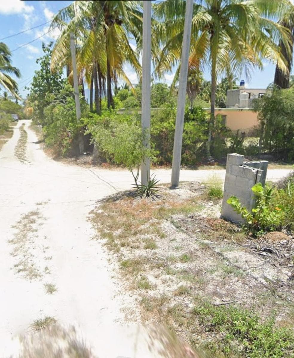 875 M2 LOT IN CHELEM FOR SALE, UTILITIES AT THE LOT'S EDGE, READY FOR IMMEDIATE OCCUPANCY, JUST 5 BLOCKS FROM THE BEACH