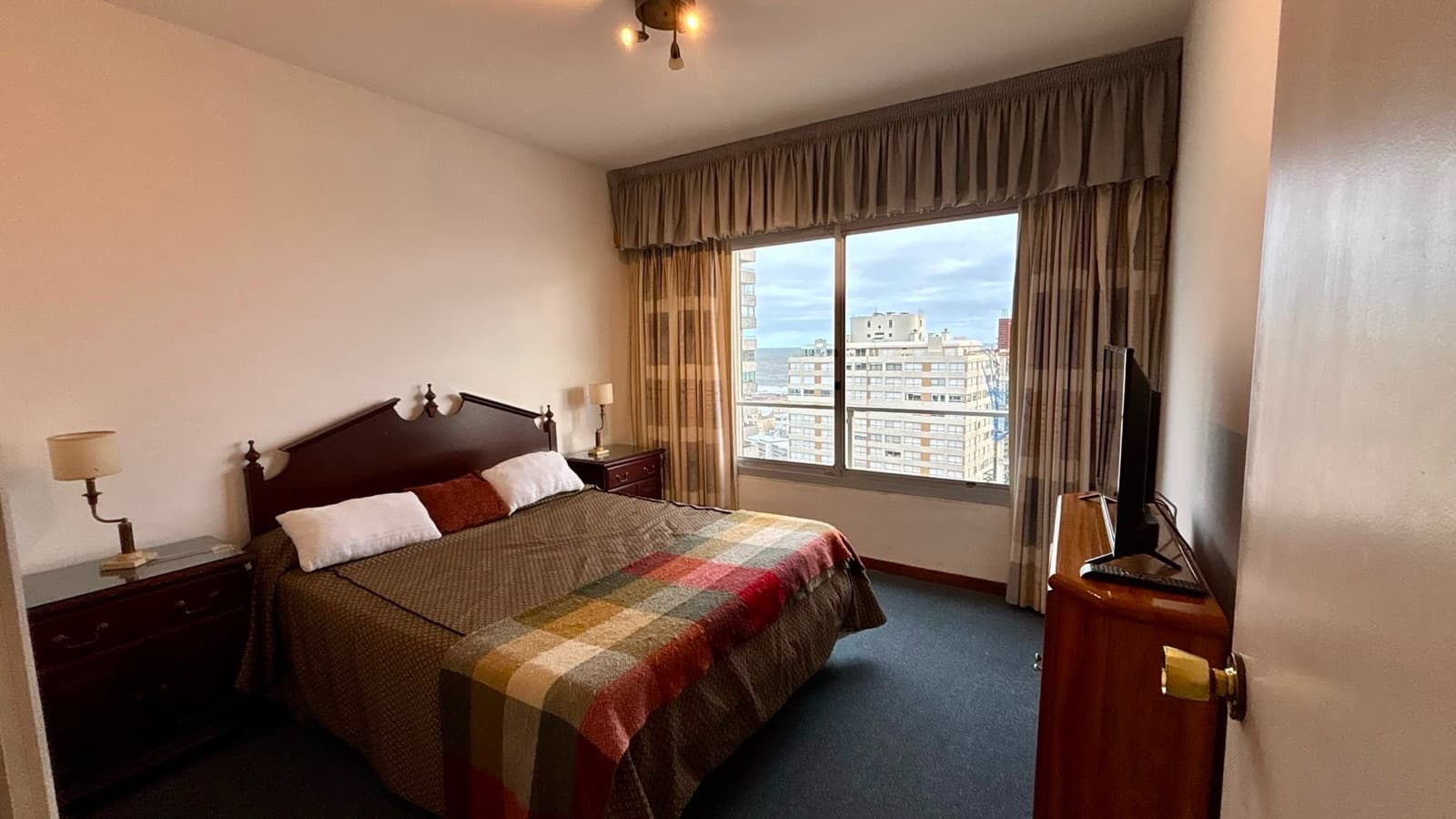 1-Bedroom Apartment for Annual Rent on the Santos Dumont Peninsula.