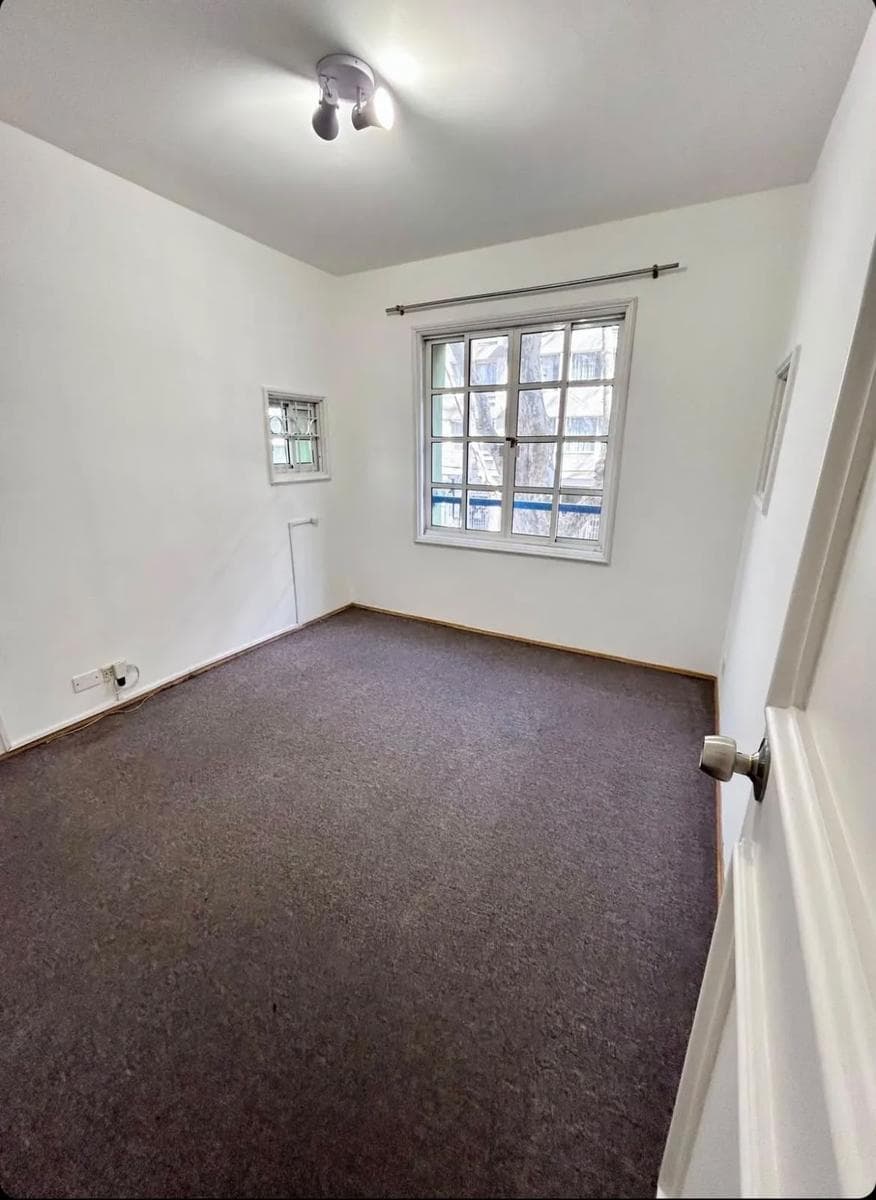 Rental in Pocitos: 2 bedrooms and a patio