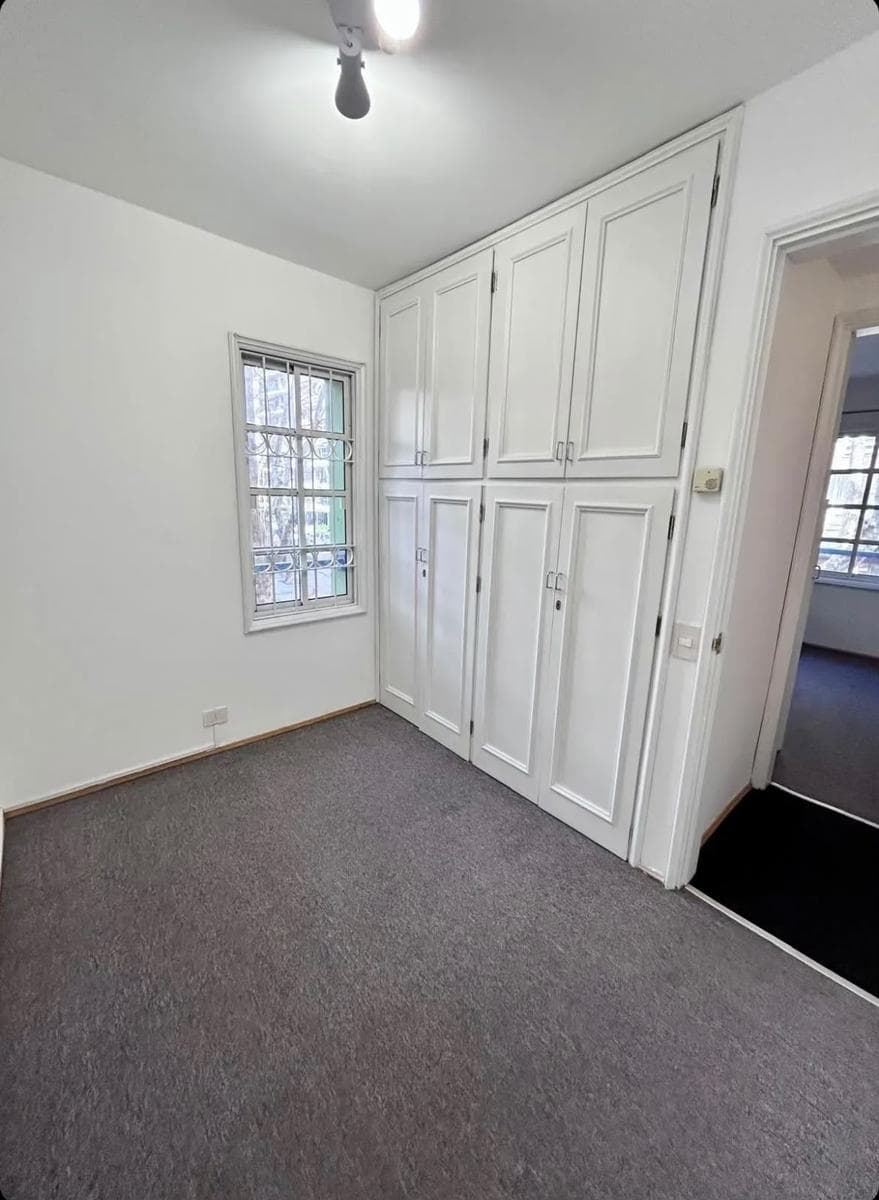 Rental in Pocitos: 2 bedrooms and a patio