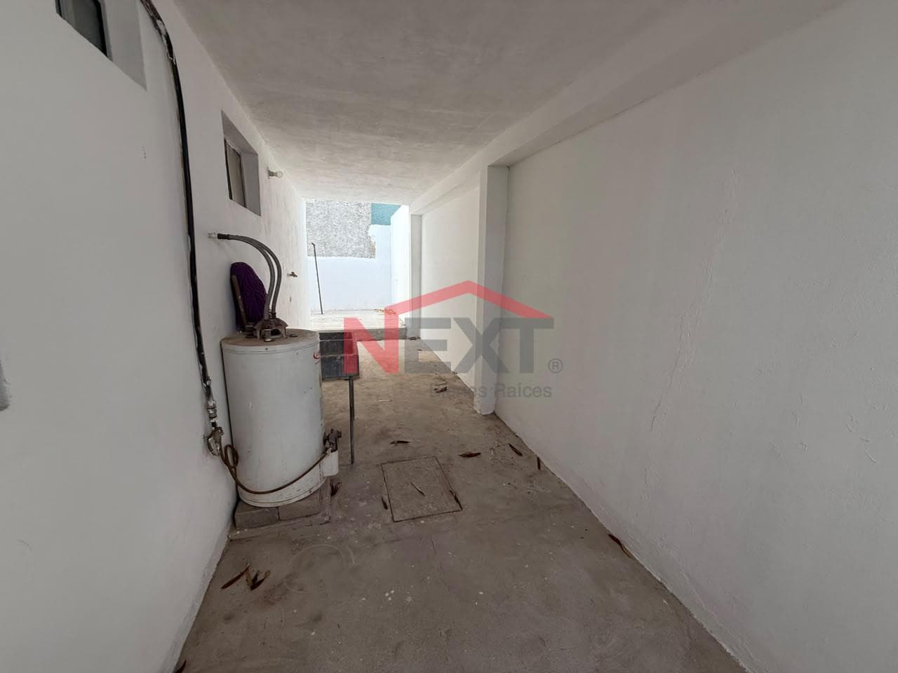 HOUSE FOR RENT IN COL. LAS QUINTAS
