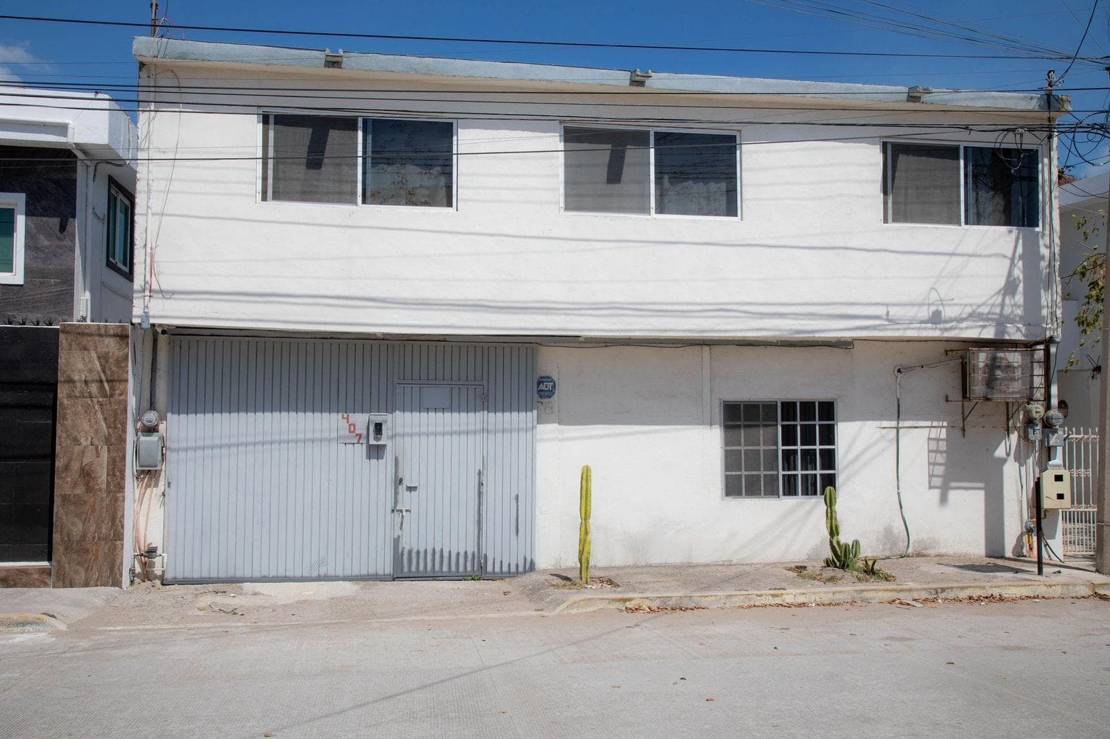 HOUSE FOR SALE IN THE LOS PINOS NEIGHBORHOOD, MADERO, TAMAULIPAS.