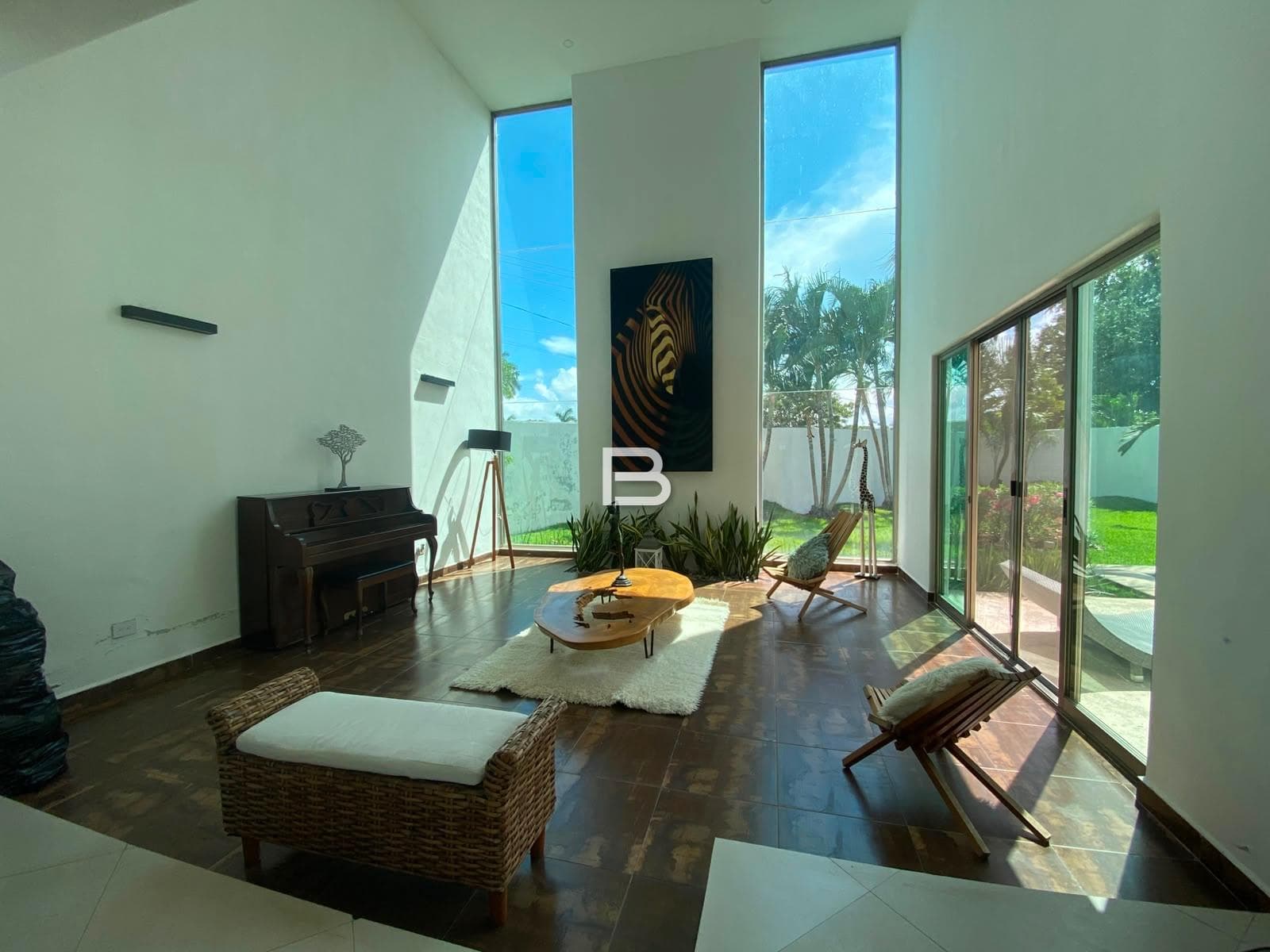 House for Sale on Colosio Avenue in Cancun