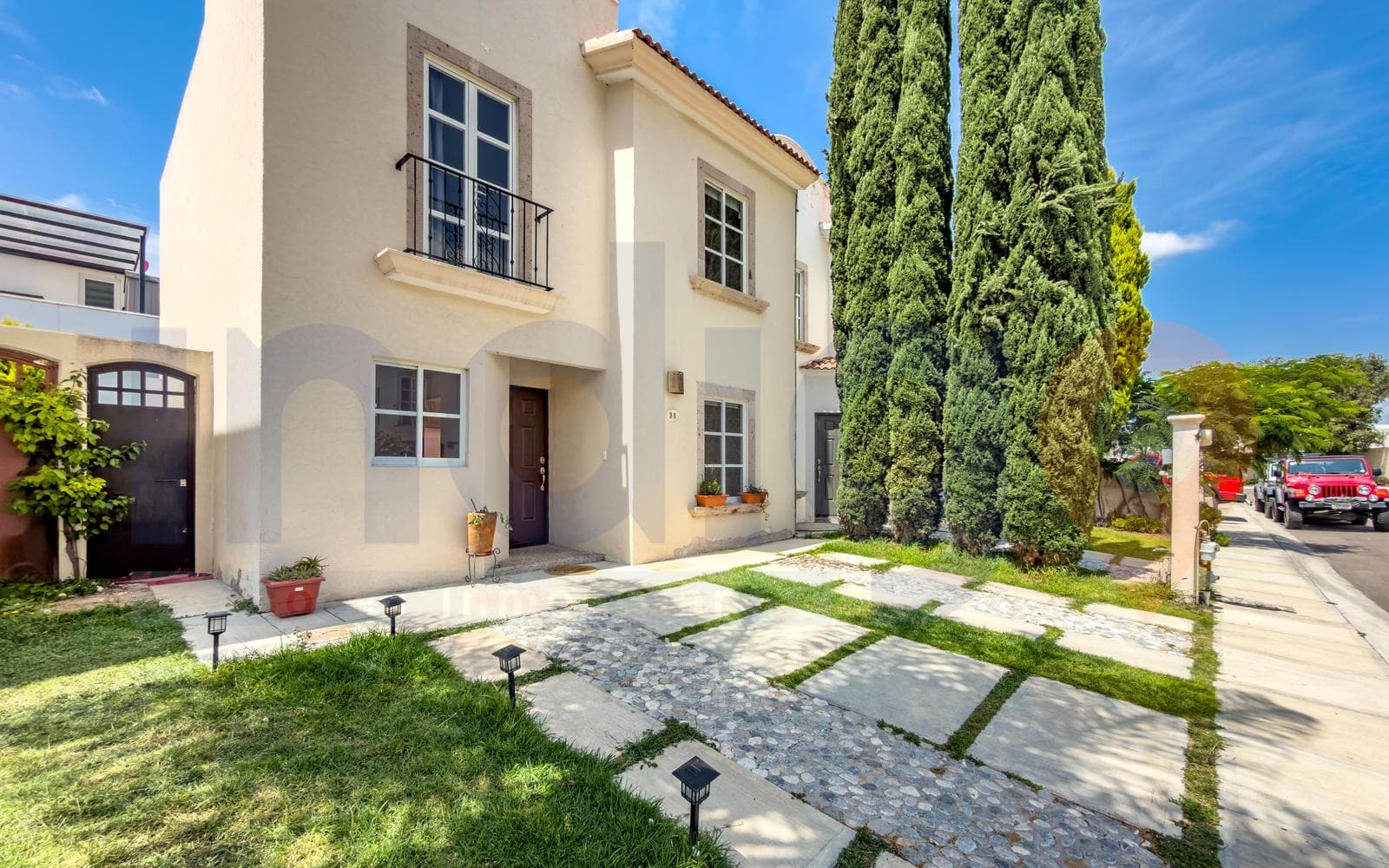 Casa en Renta en El Refugio en Villa Romana (Cond. Da Vinci)