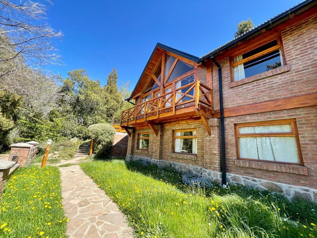 Cabin Complex for Sale in El Faldeo Neighborhood - Lake View - Bariloche