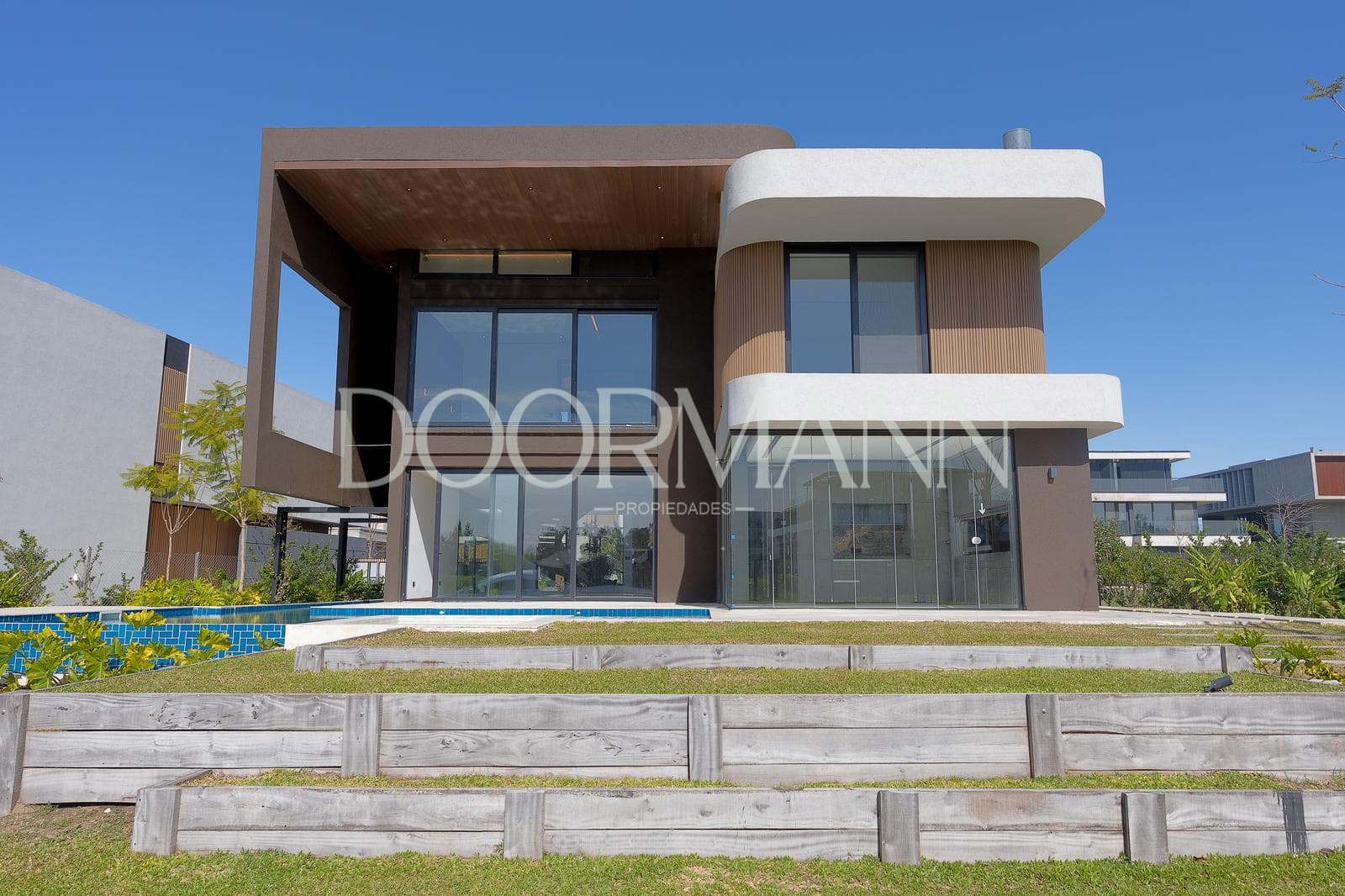 House for Sale: 4 Bedrooms, Dock, Pool, Yacht, Nordelta
