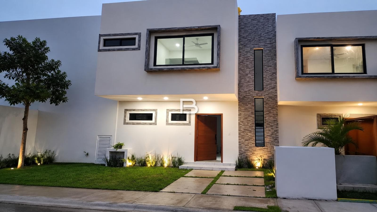 House for Sale in the Arbolada Residential Complex in Cancun